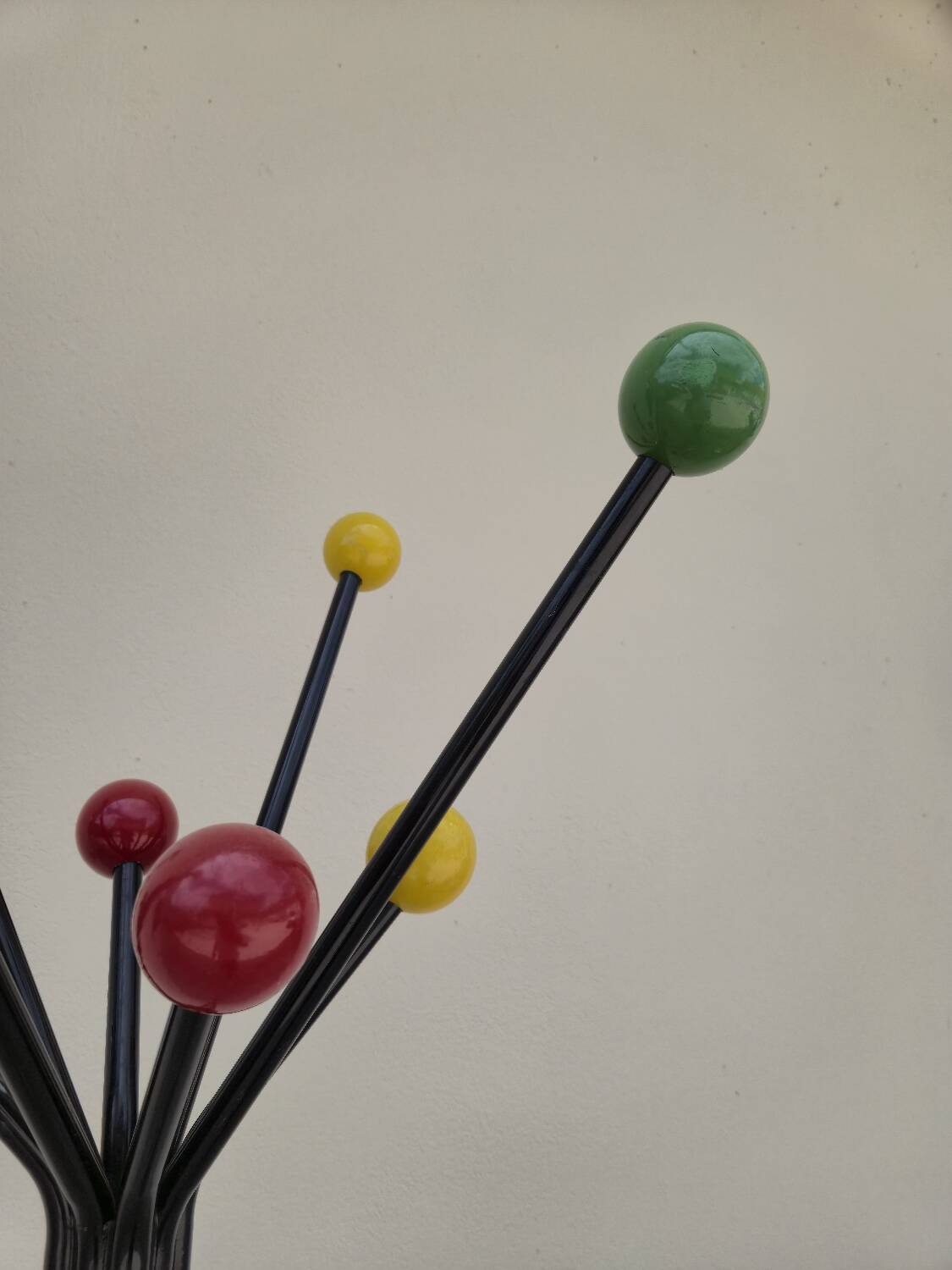 Portemanteau perroquet à boules colorées, 1950