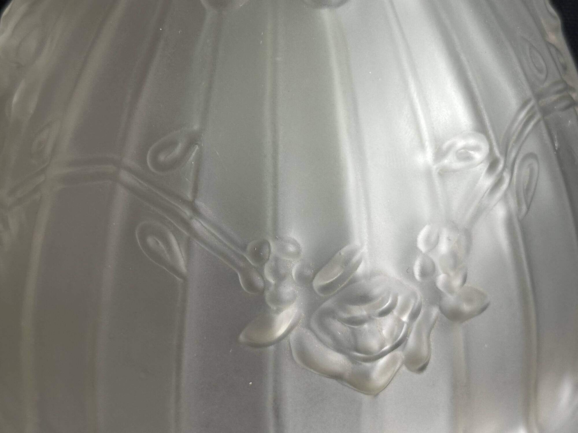 Small table lamp or Art Deco ceiling light from the 1930s in frosted glass.
