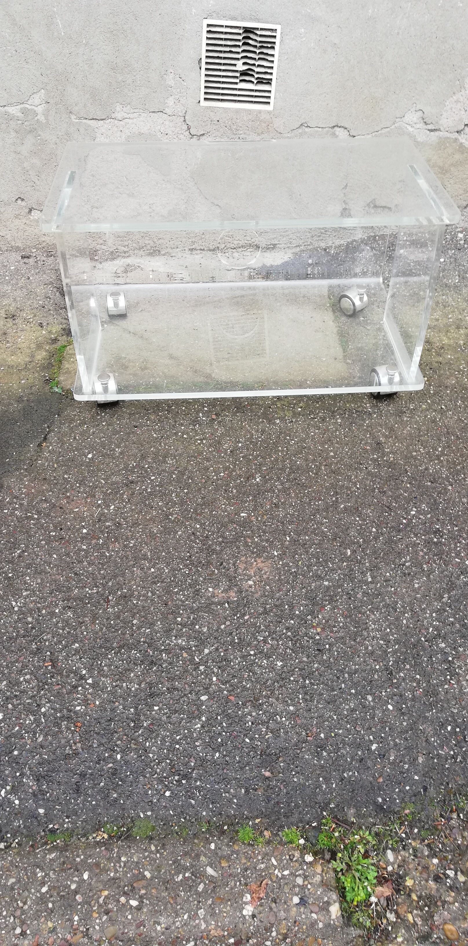 Table basse vintage plexiglas