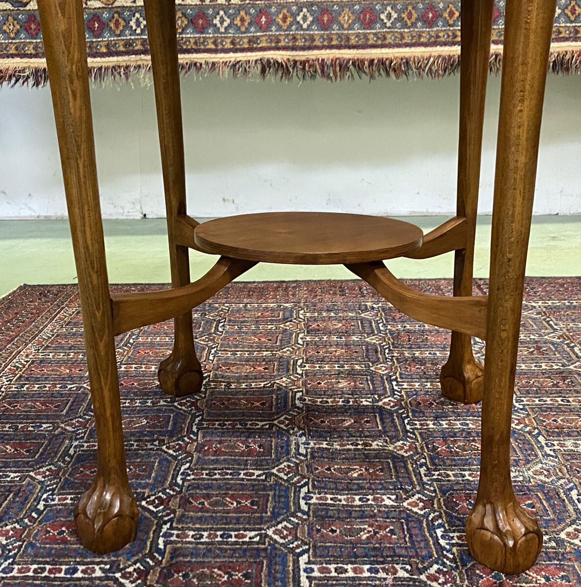 English walnut healing from the 1930s