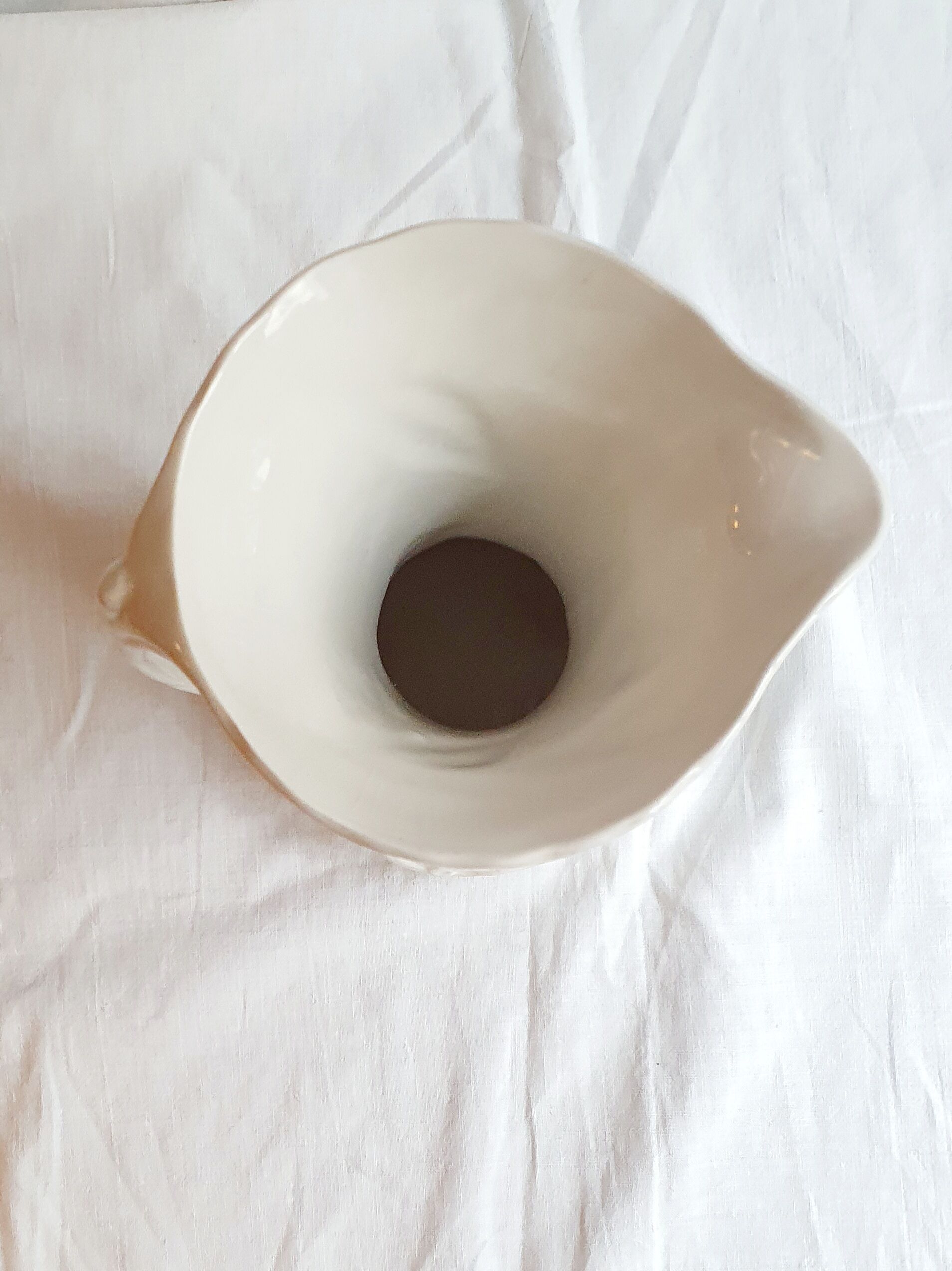 Carafe en barbotine anglaise James Kent