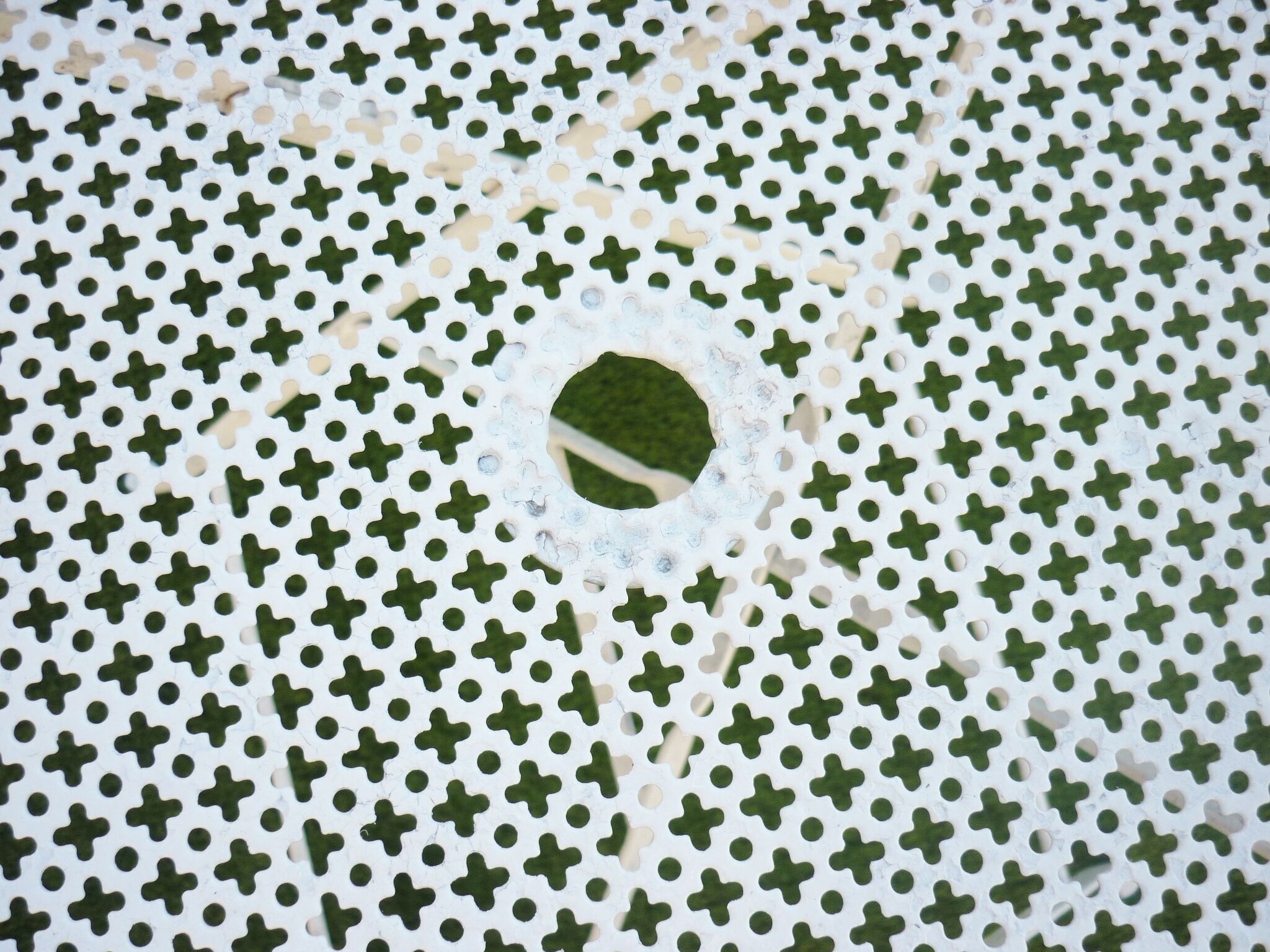 Table de jardin pliante, années 50, métal perforé