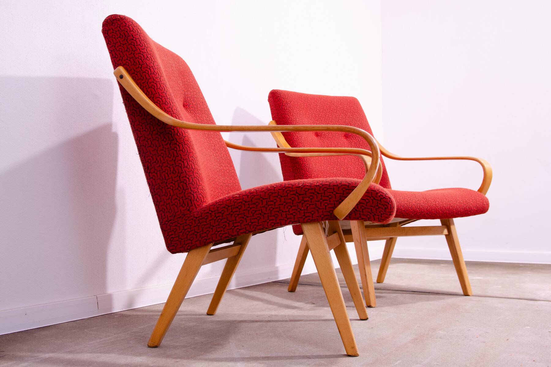 Paire de fauteuils vintage de Jaroslav Šmídek pour JITONA, 1960