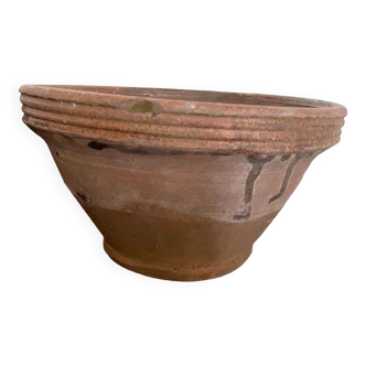 Old terracotta bowl D24