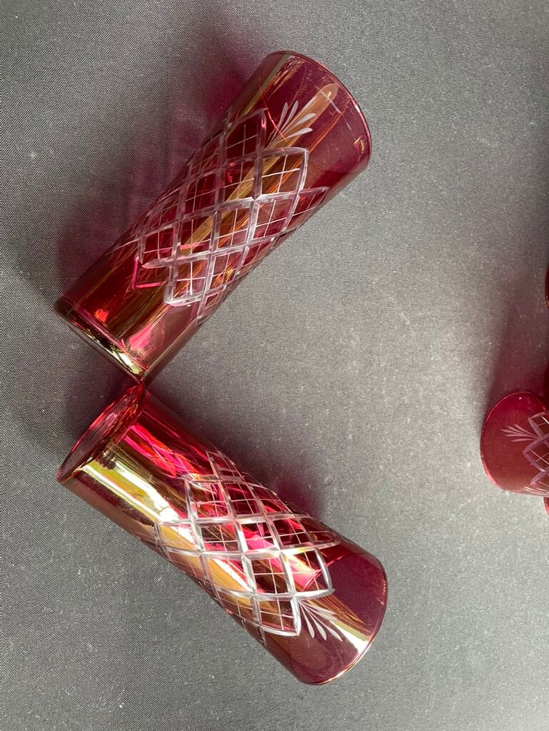 6 red glasses cut in orangeade – mid-twentieth