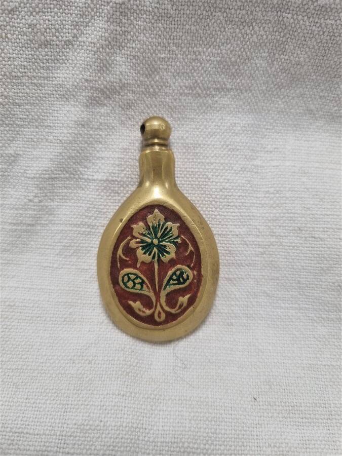 Mini perfume bottle