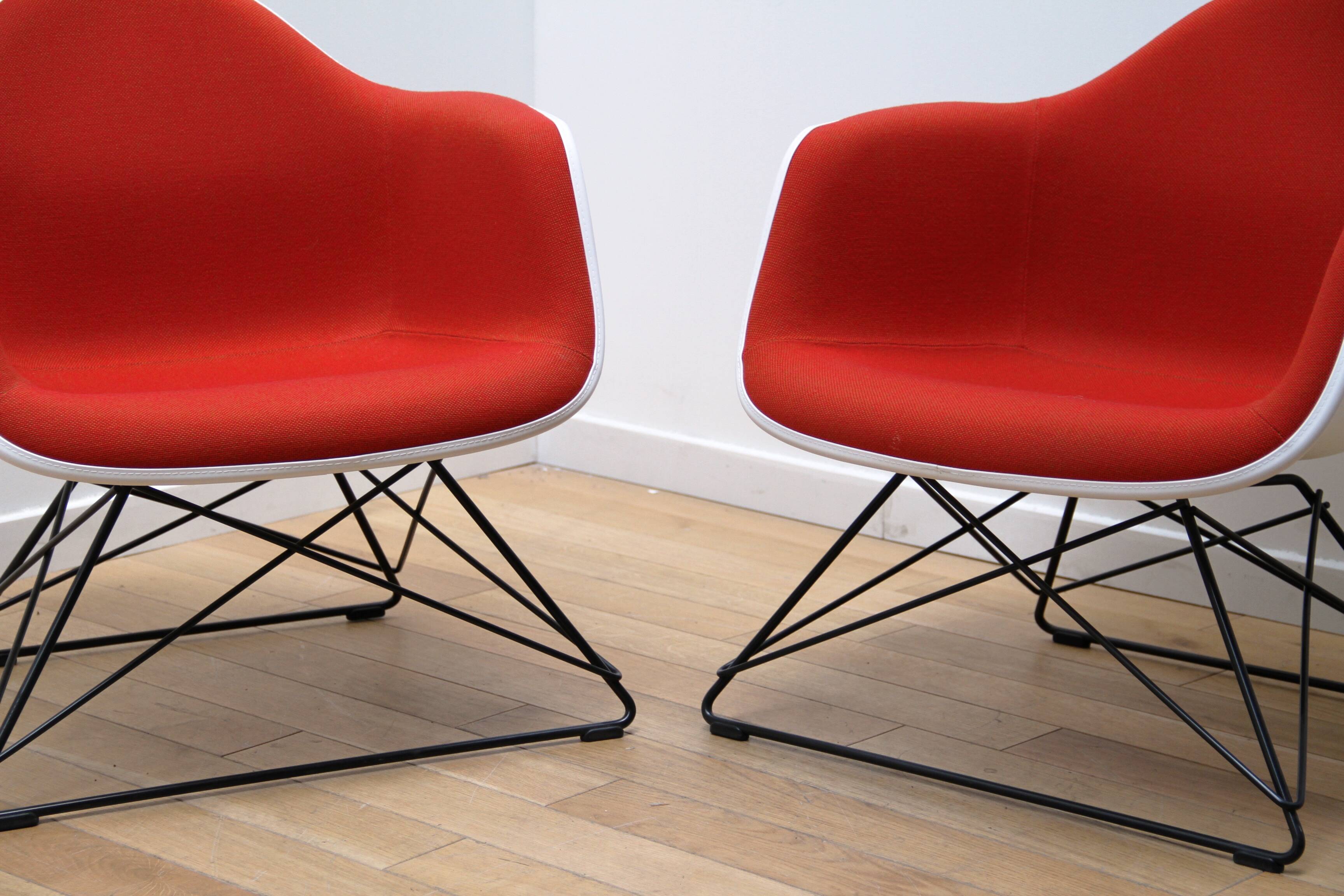 Pair of Arm Chair LAR armchairs, Charles & Ray Eames
