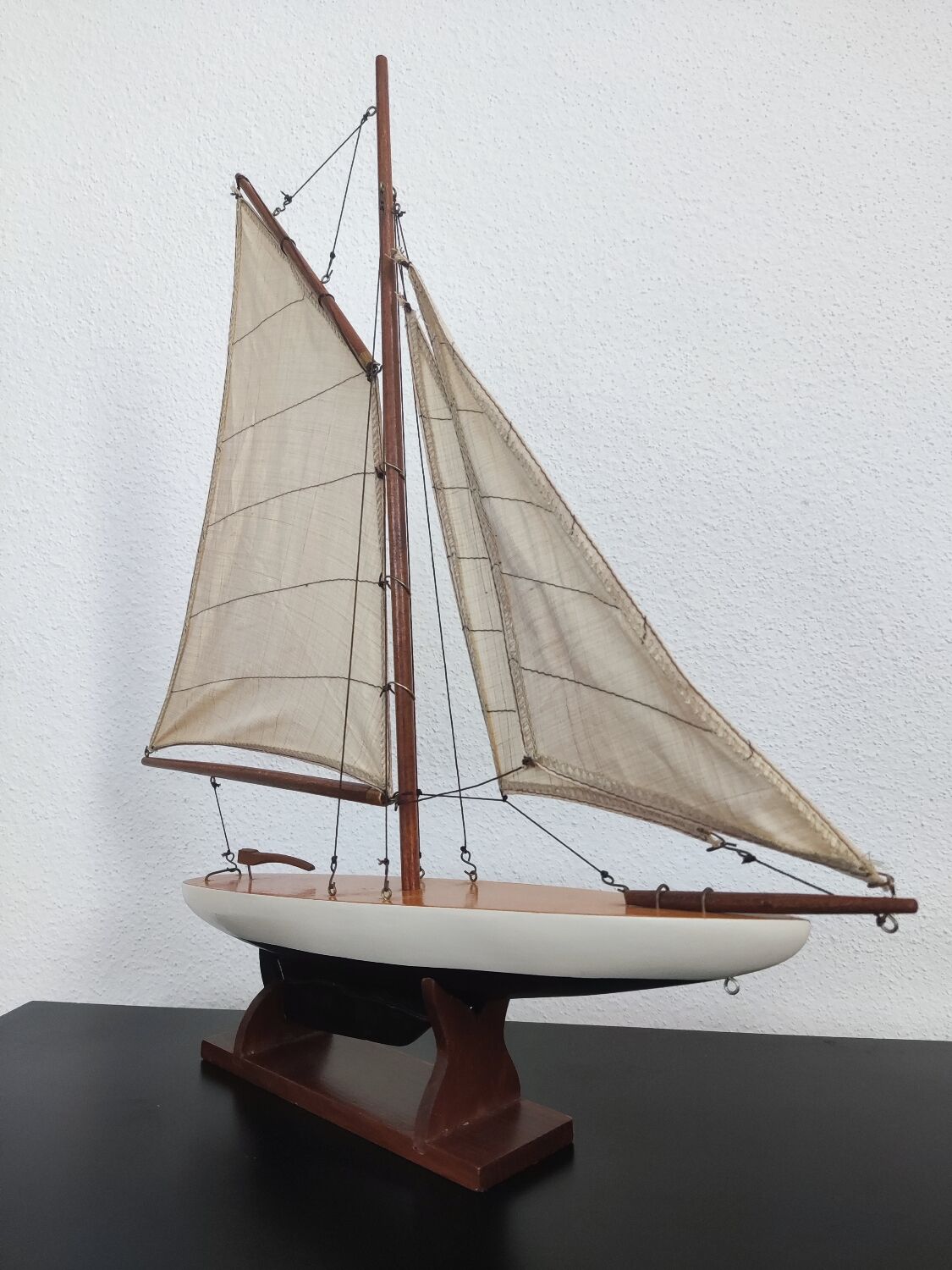 Model sailboat