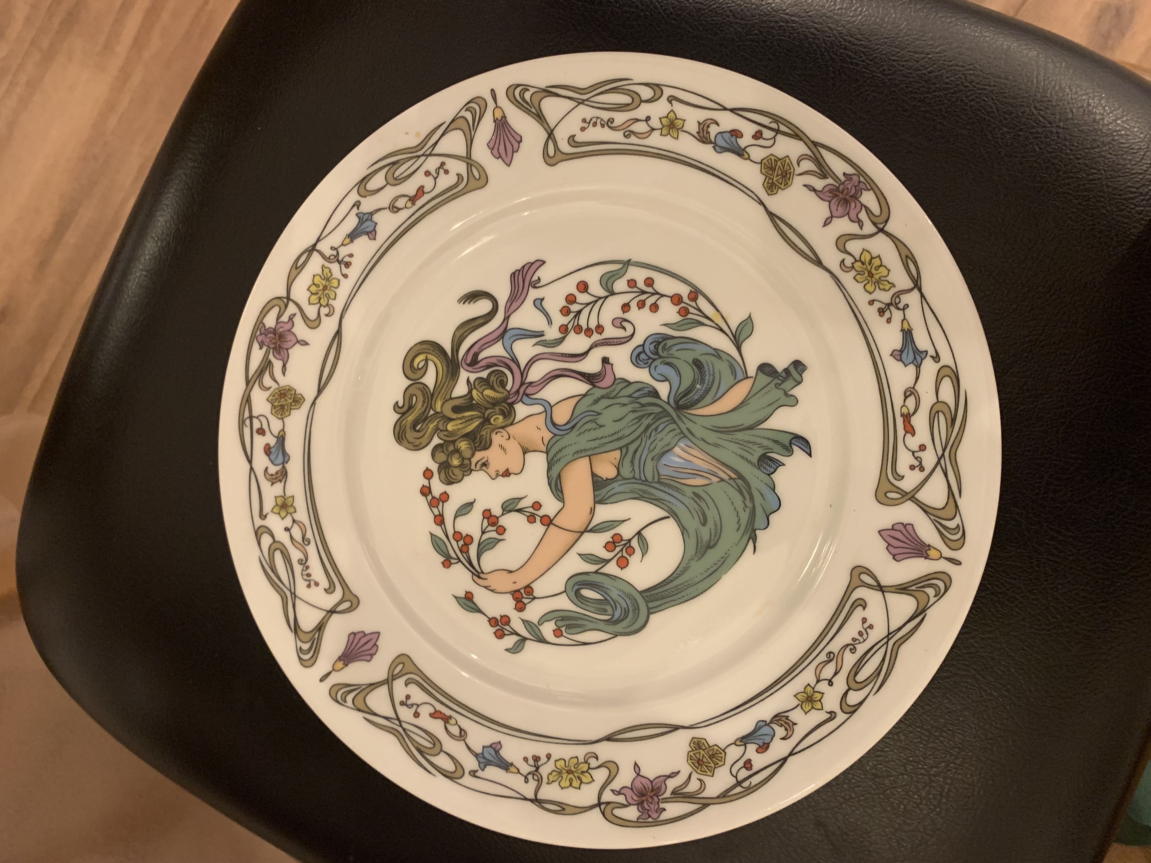 6 Limoges plates