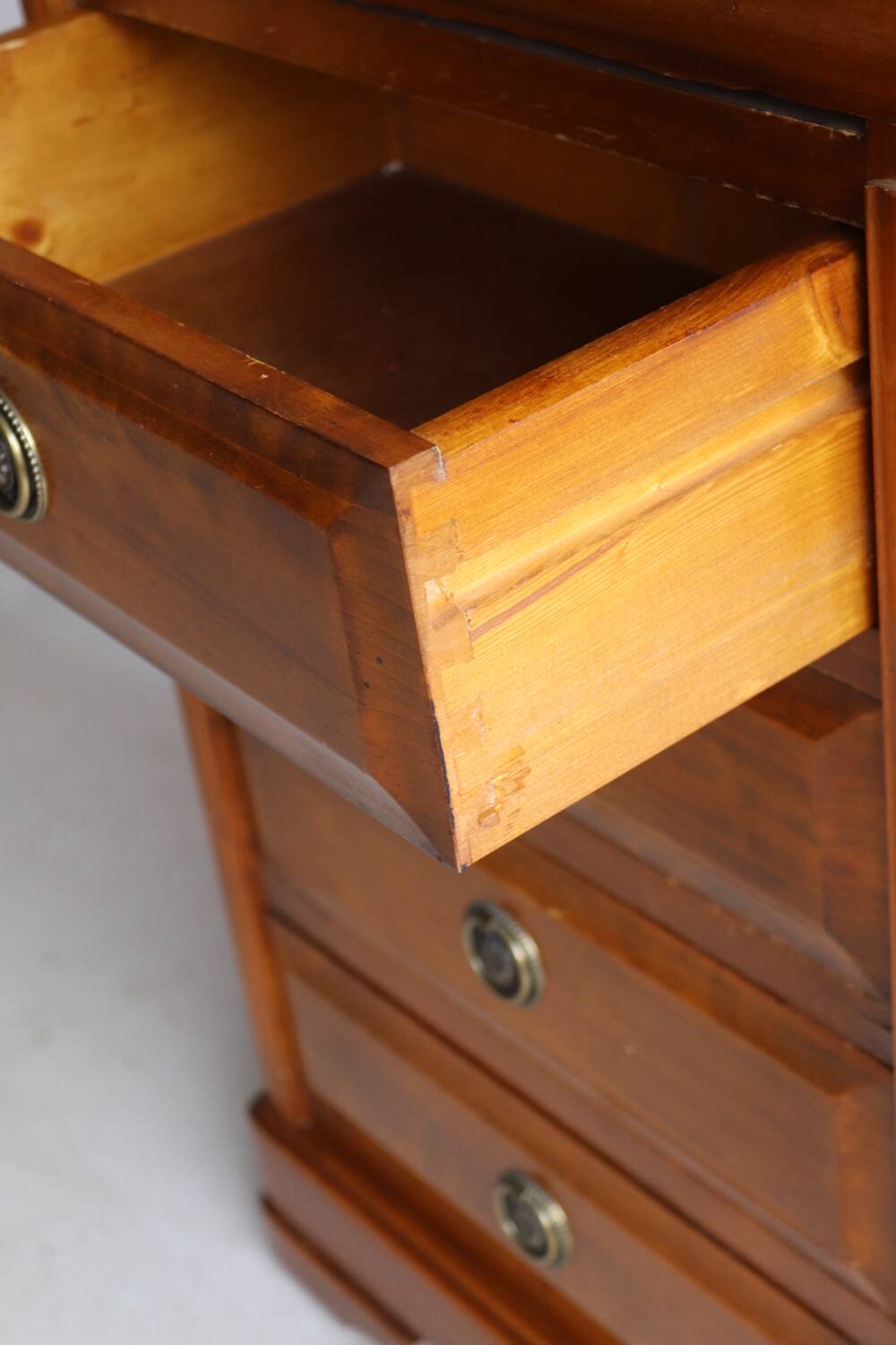 Chiffonnier ancien à 4 tiroirs