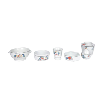 21-piece table service in porcelain from Paris, Poppy decor model.