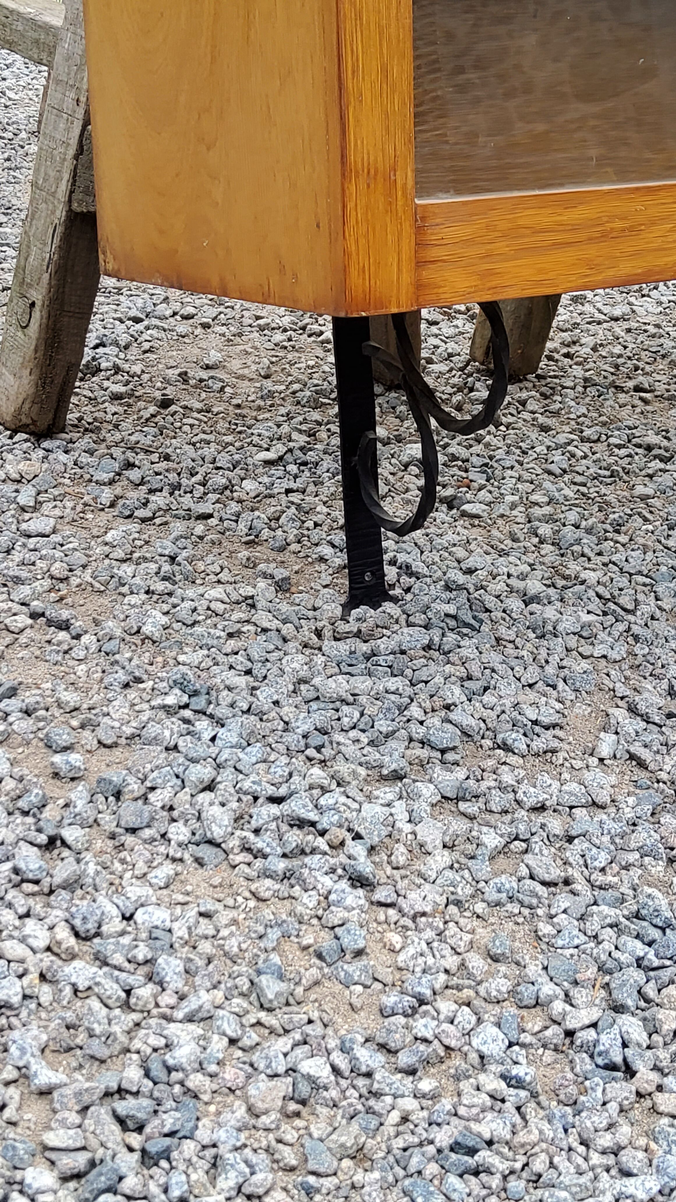 Wall display case from the 50s in solid blond oak