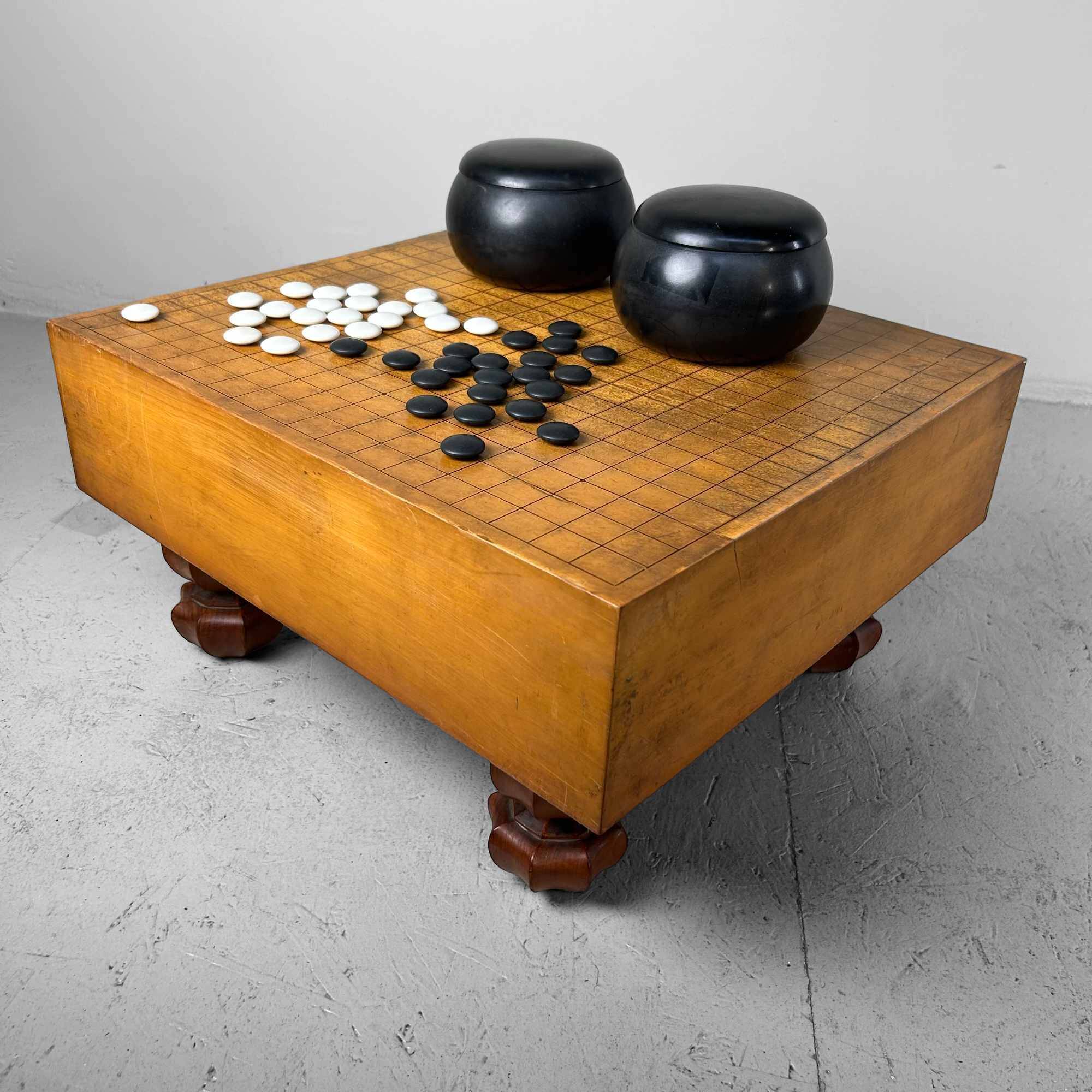 Complete Go Game Board Goban Kaya, 1930s, Japan