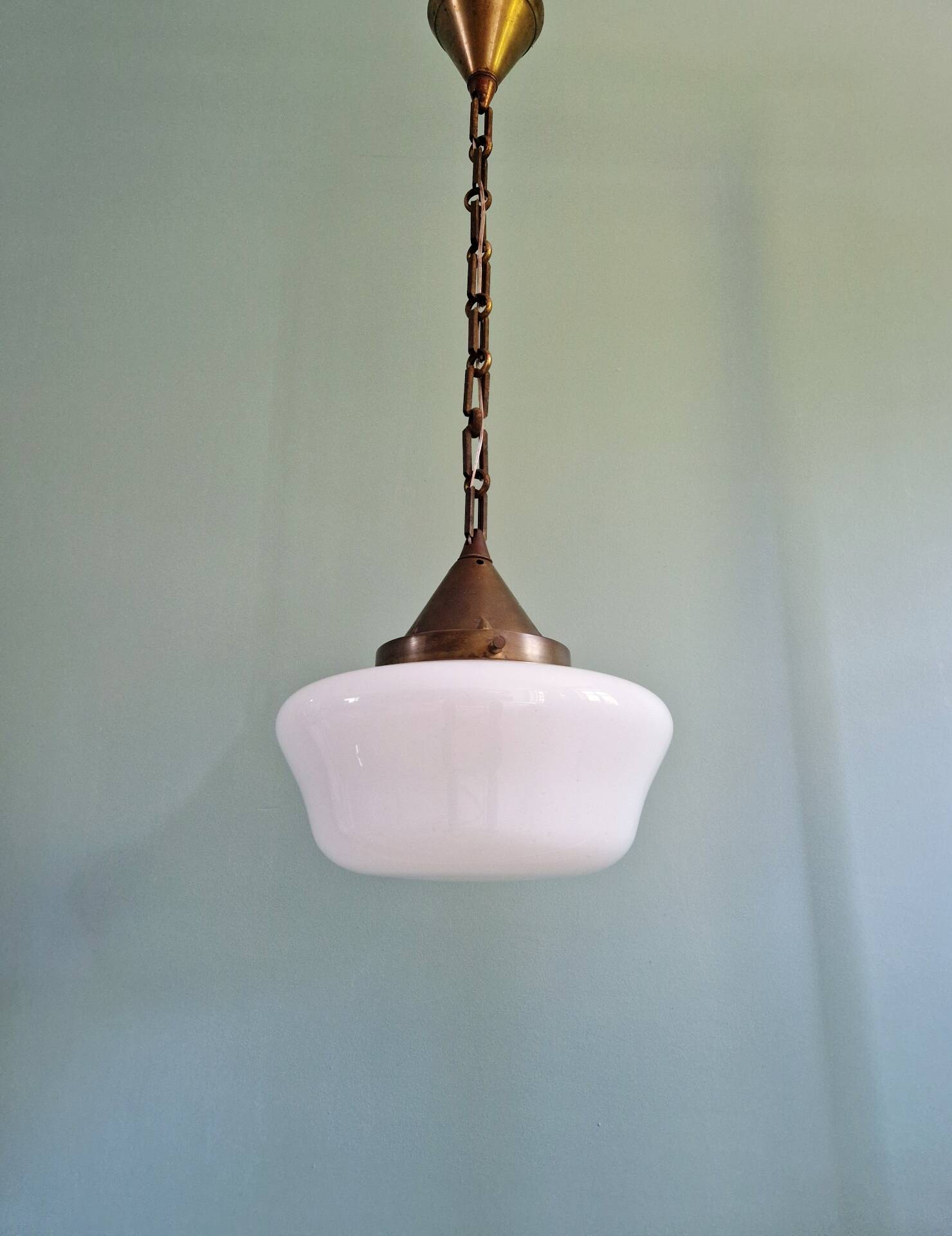 Art Deco suspension in white opaline, 1920s