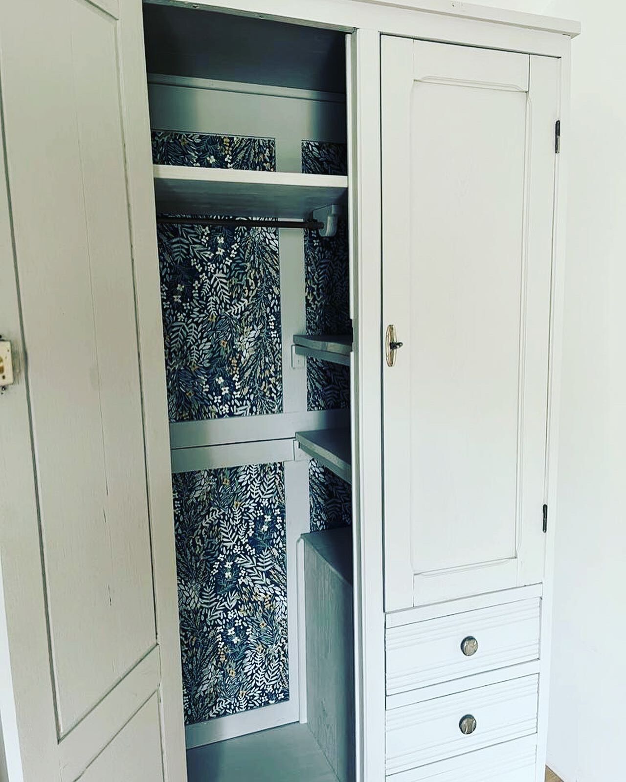 Parisian wardrobe, vintage, Art Deco style