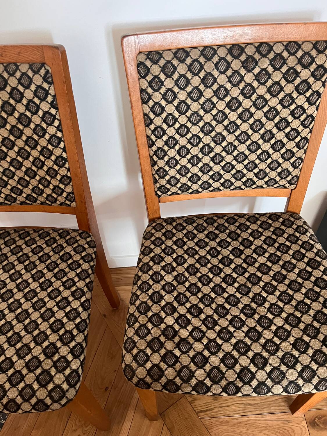 Lot 2 chaises scandinaves
