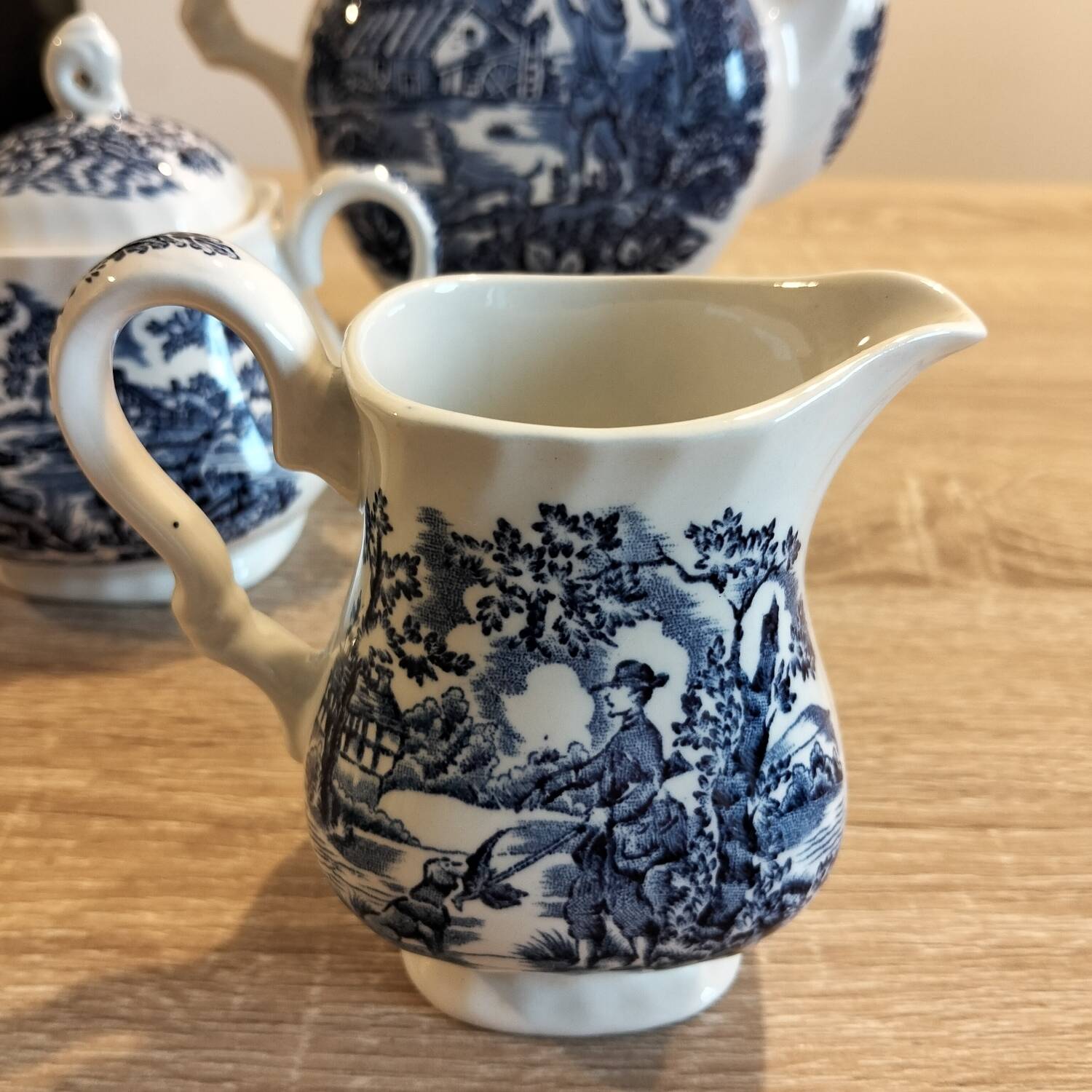 Myott The Hunter Tea and Coffee Set