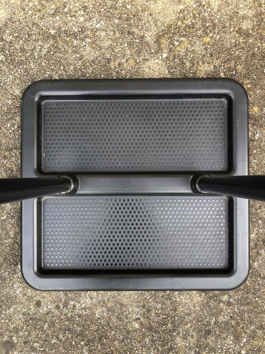 Porte-manteau beige et noir Manade de Jean-Pierre Vitrac