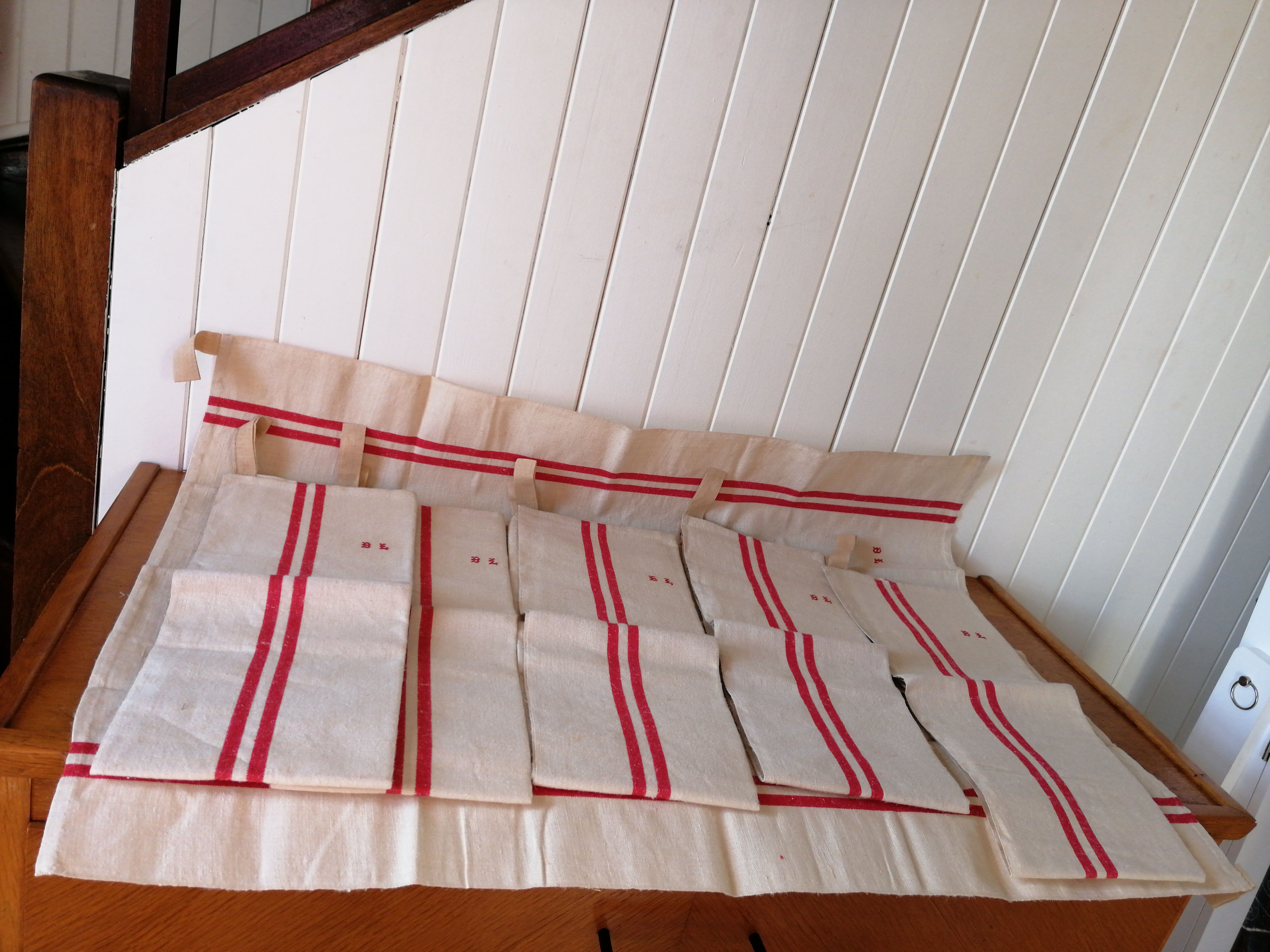 Set of 6 tea towels old Monogram B L