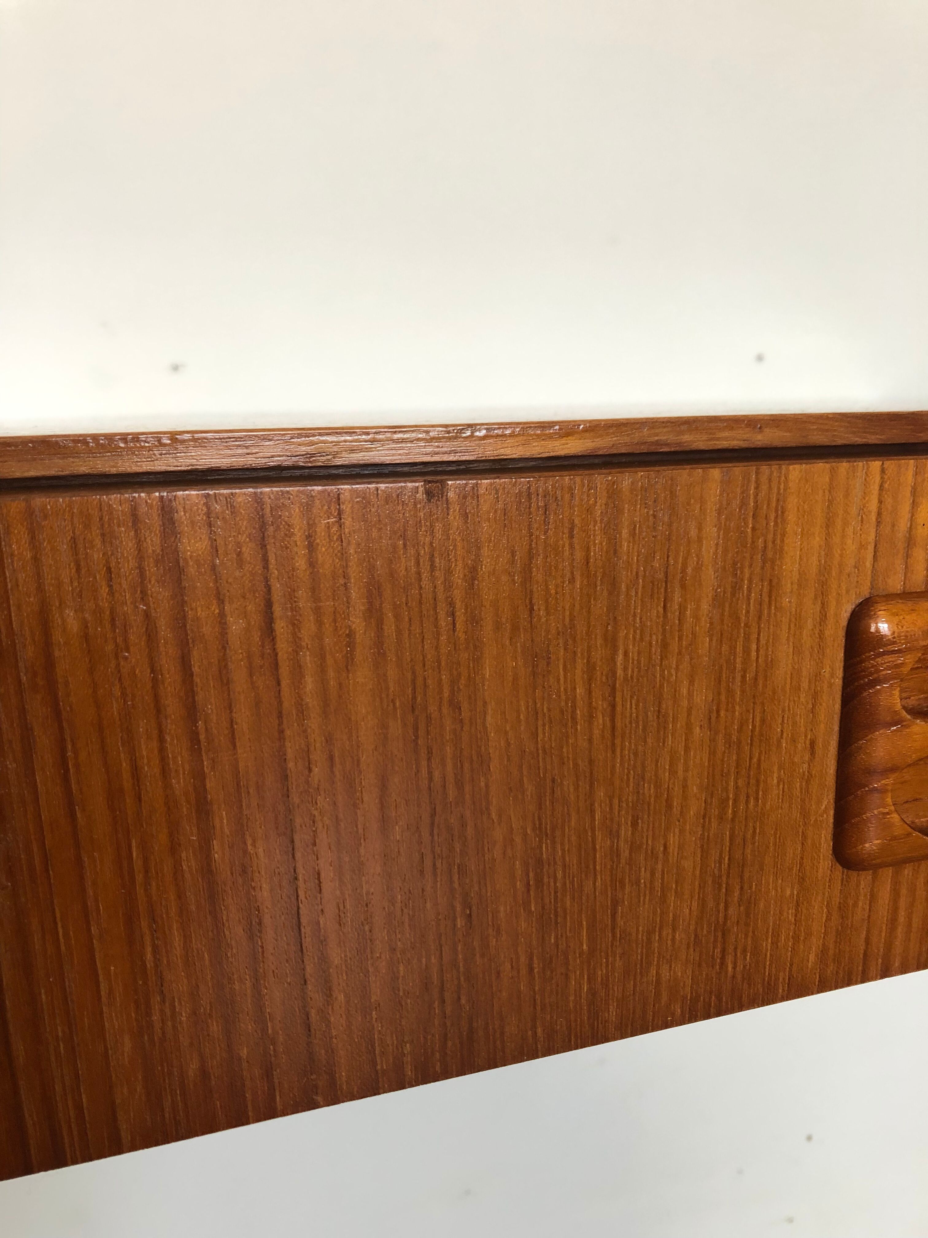 Une console murale