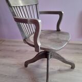 Swivel office chair in gray lacquered wood