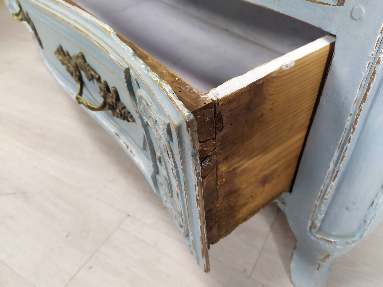 Antique patinated chest of drawers
