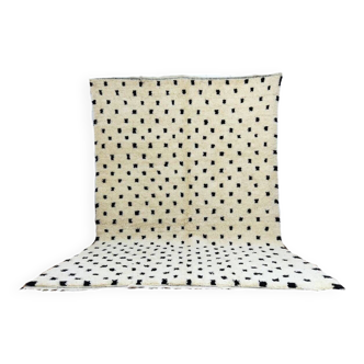 Handmade moroccan polka dot berber rug 294 x 194 cm