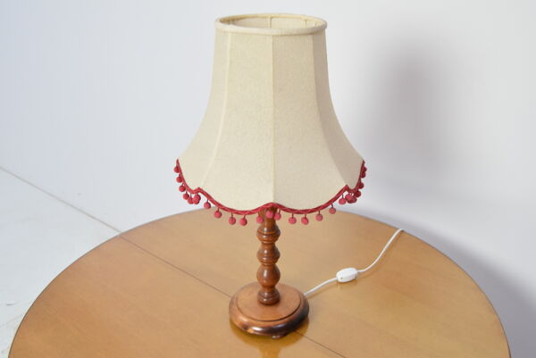 Lampe de table en bois du milieu du siècle, années 1970.