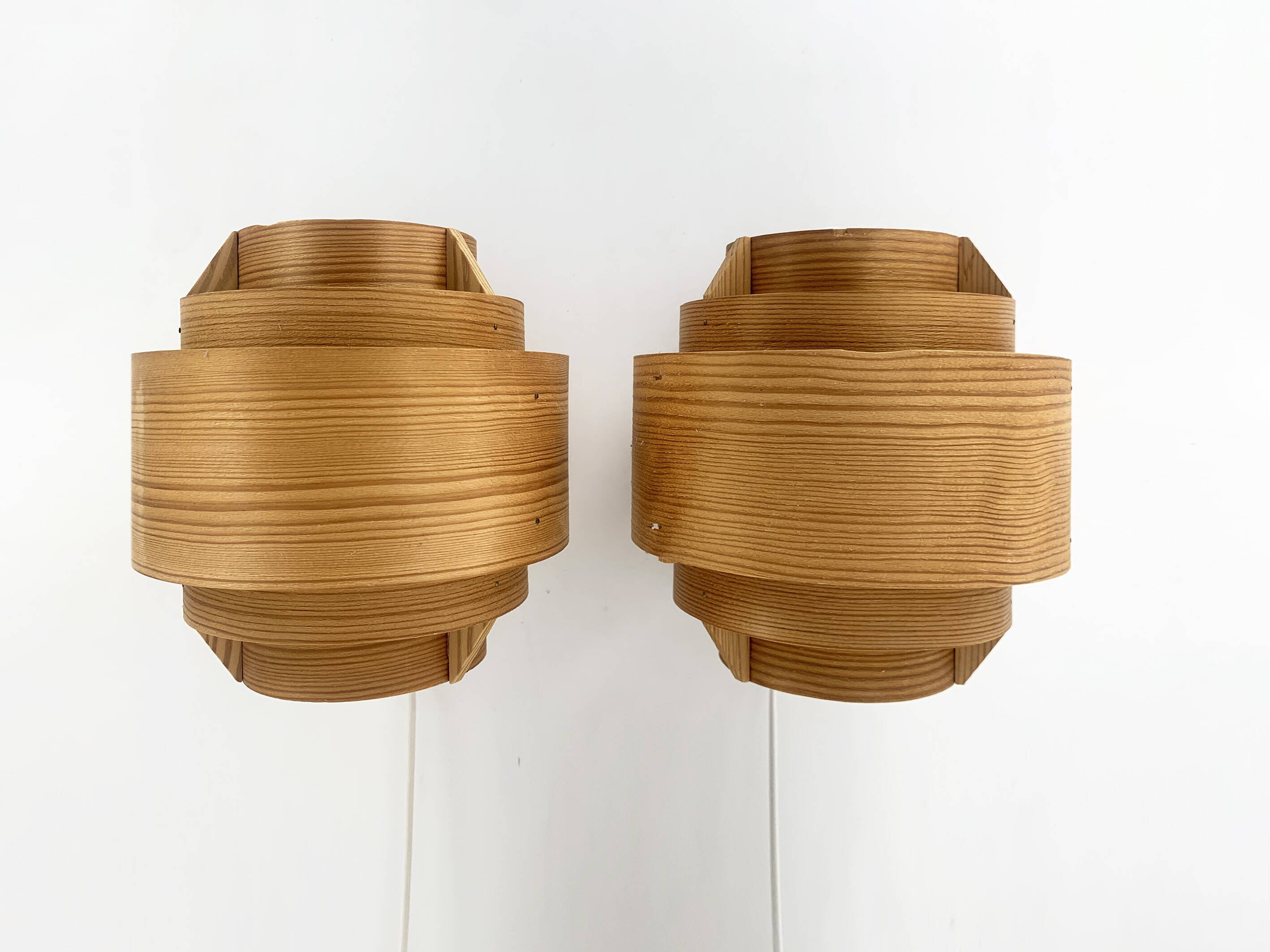 Pair of V-327 pine wall lights Hans-Agne Jakobsson for AB Markaryd, 1960