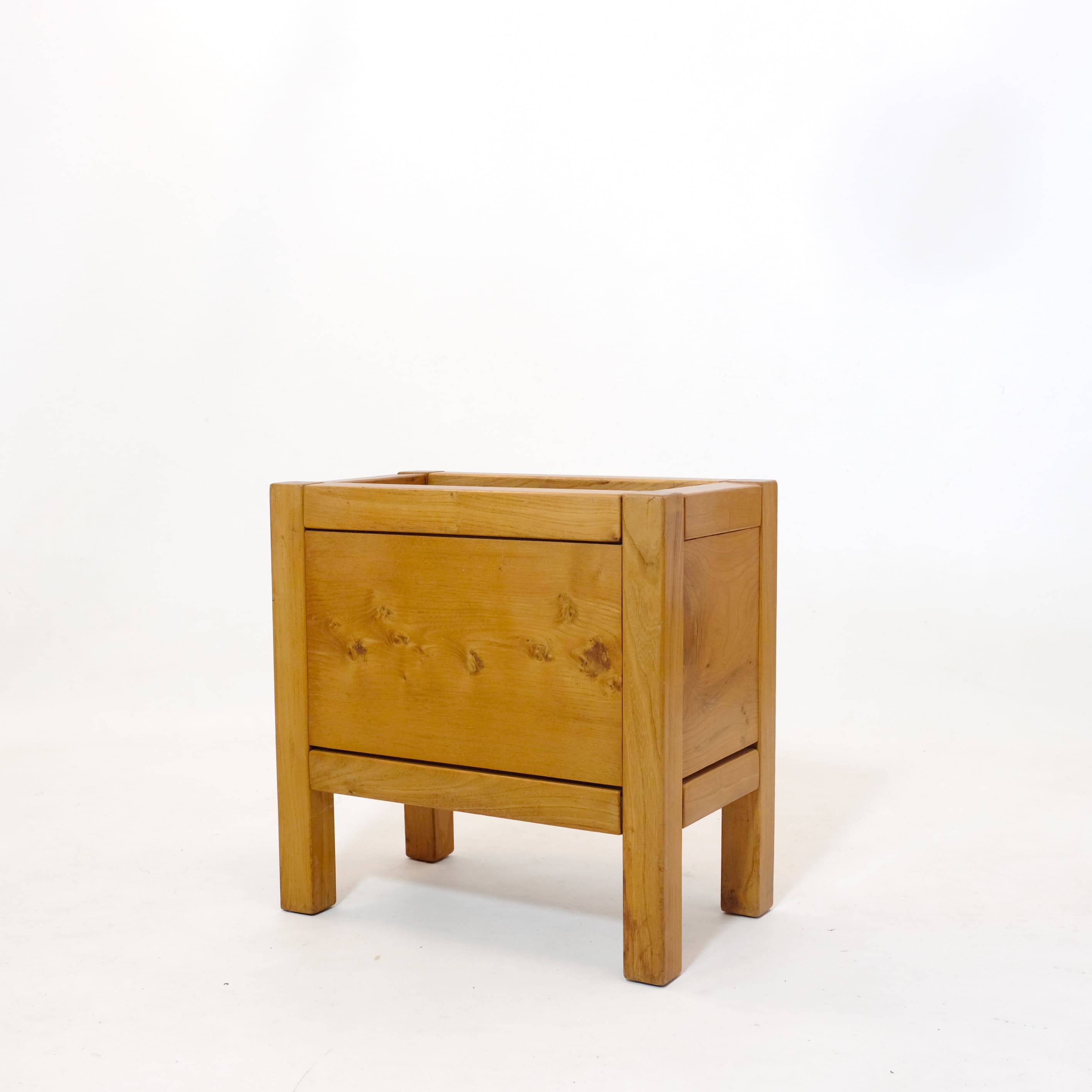 Solid wood planter from the 1970s-1980s.