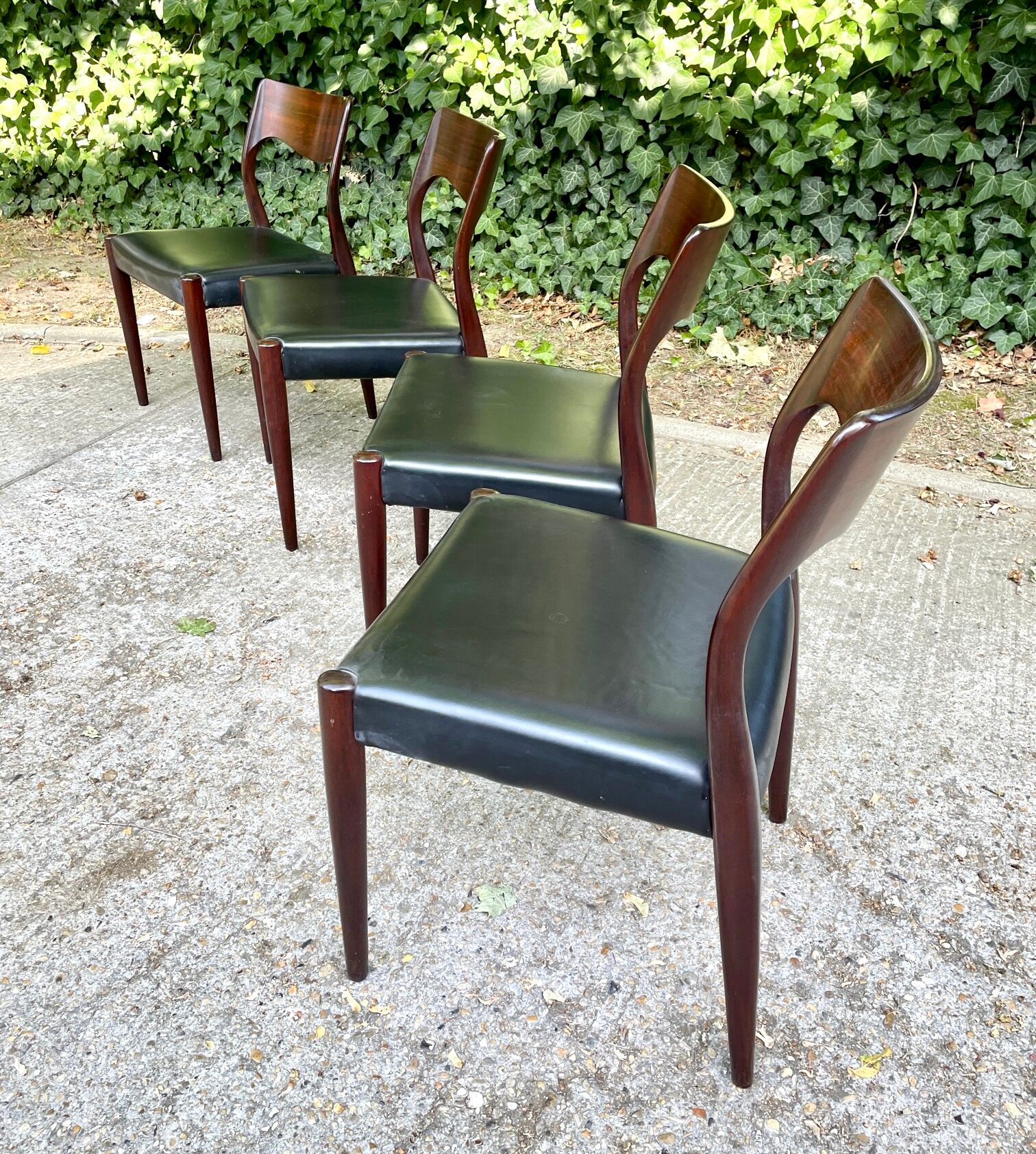 Suite of 4 rosewood chairs by Cor Botenbal for Fristho Franeker