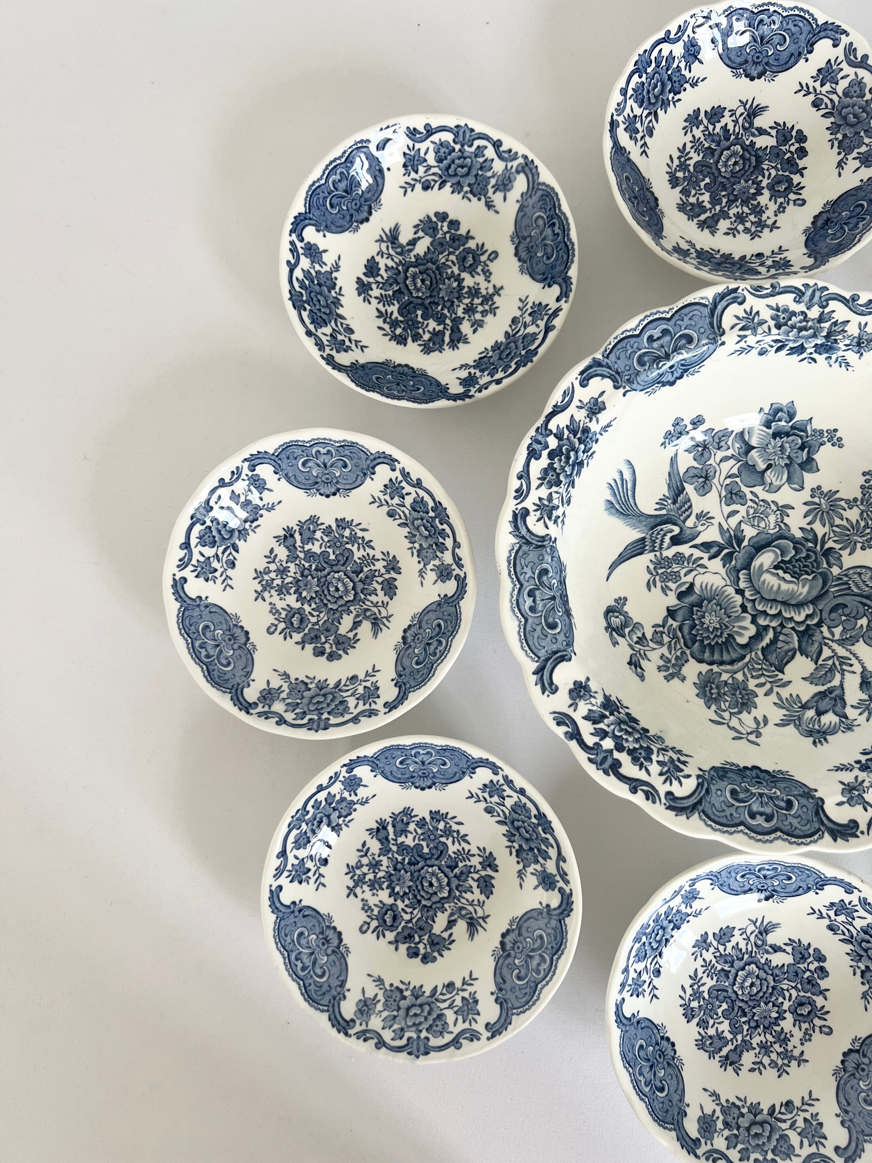 Service Ridgway Staffordshire 8 cups and hollow dishes model Windsor vintage English porcelain