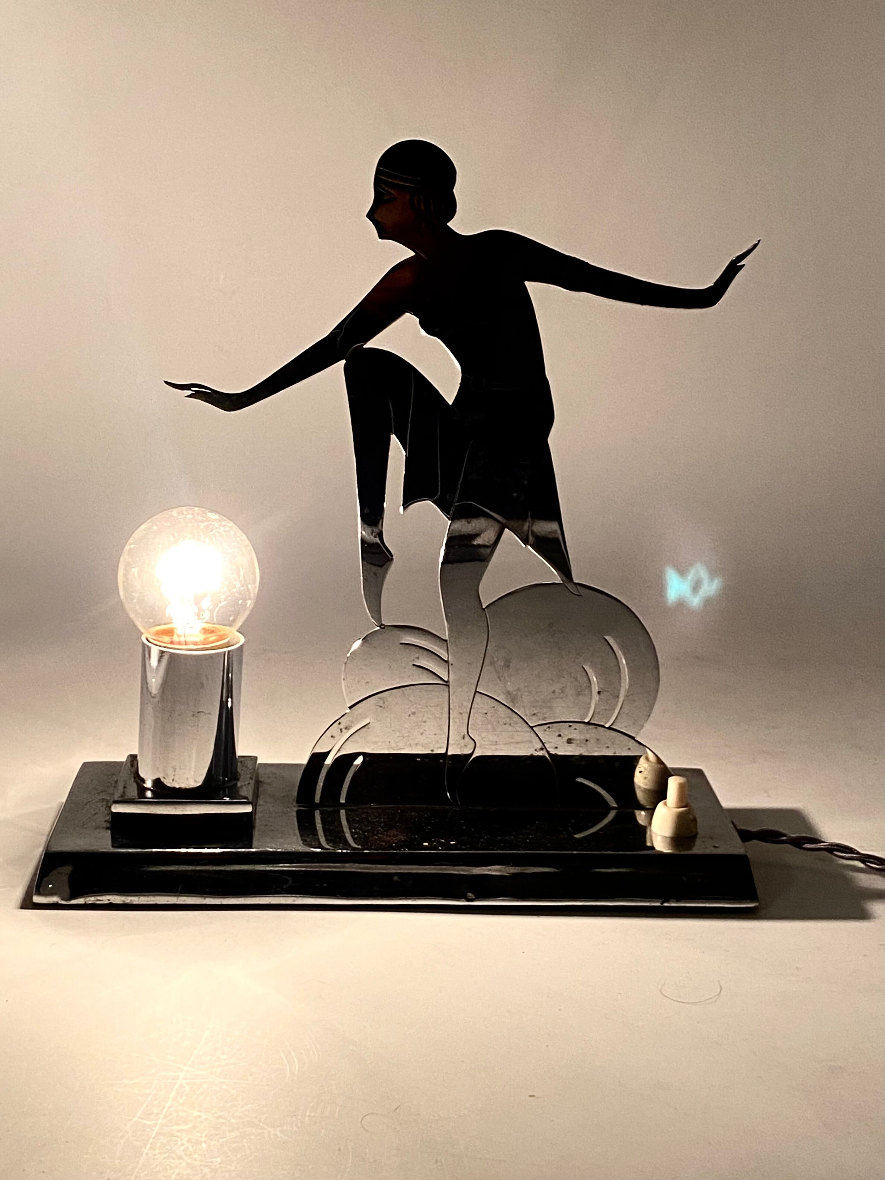 Art Déco Charleston Dancer cubist Table Lamp, LW Paris France, circa 1930