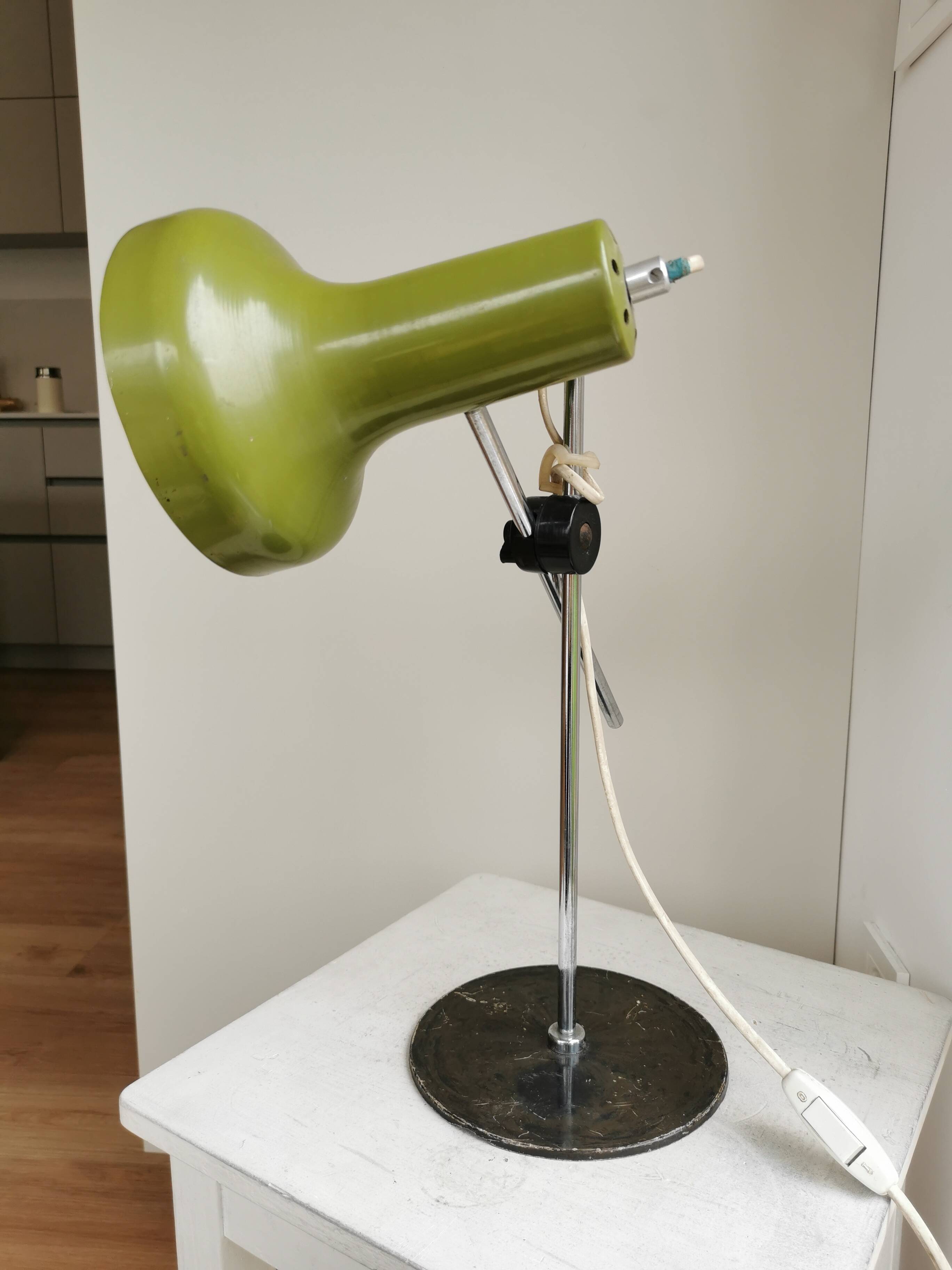 Vintage Olive Green Table Lamp, Adjustable Retro Desk Light