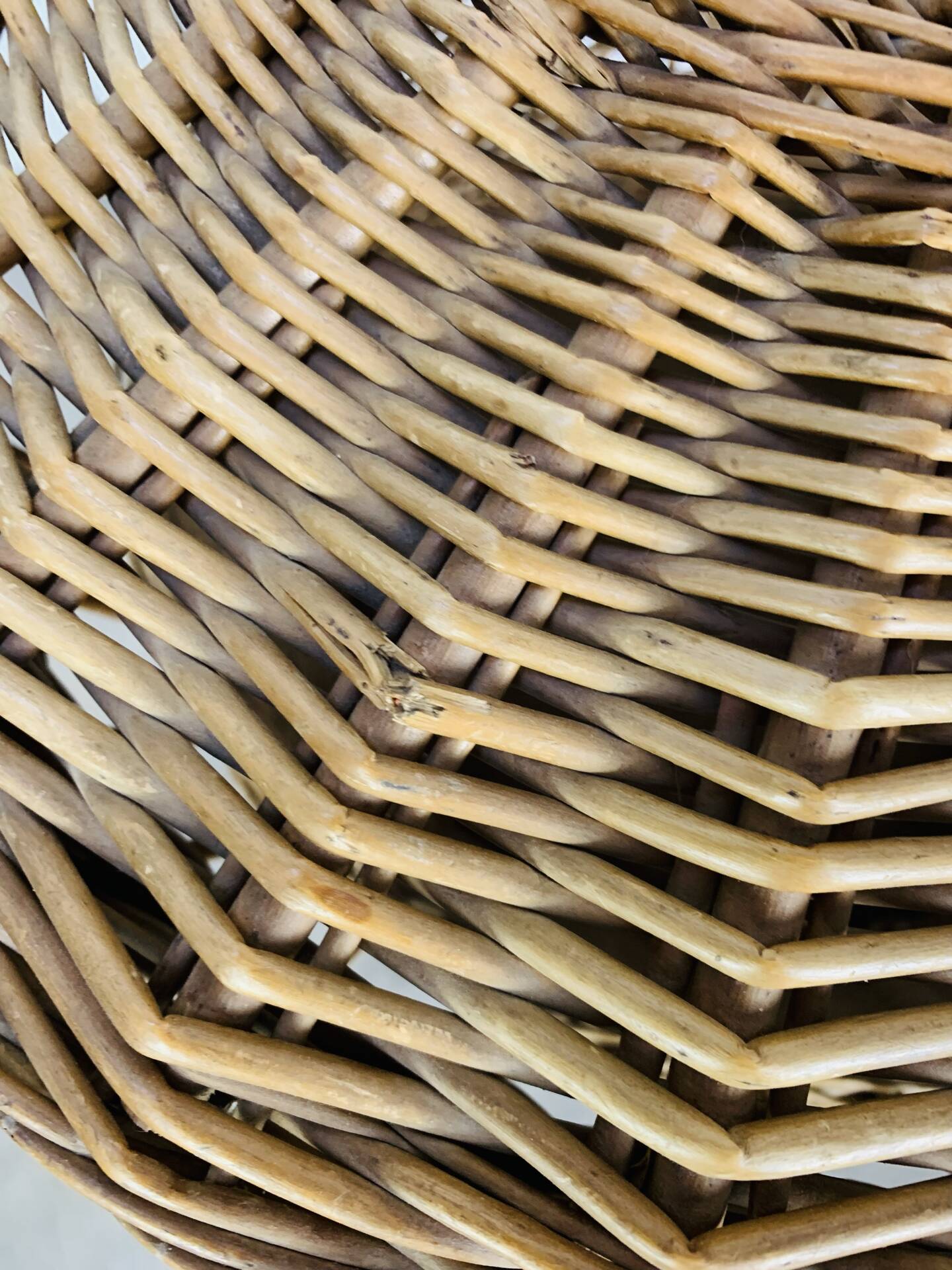 Tripod rattan basket, club feet, 1960s