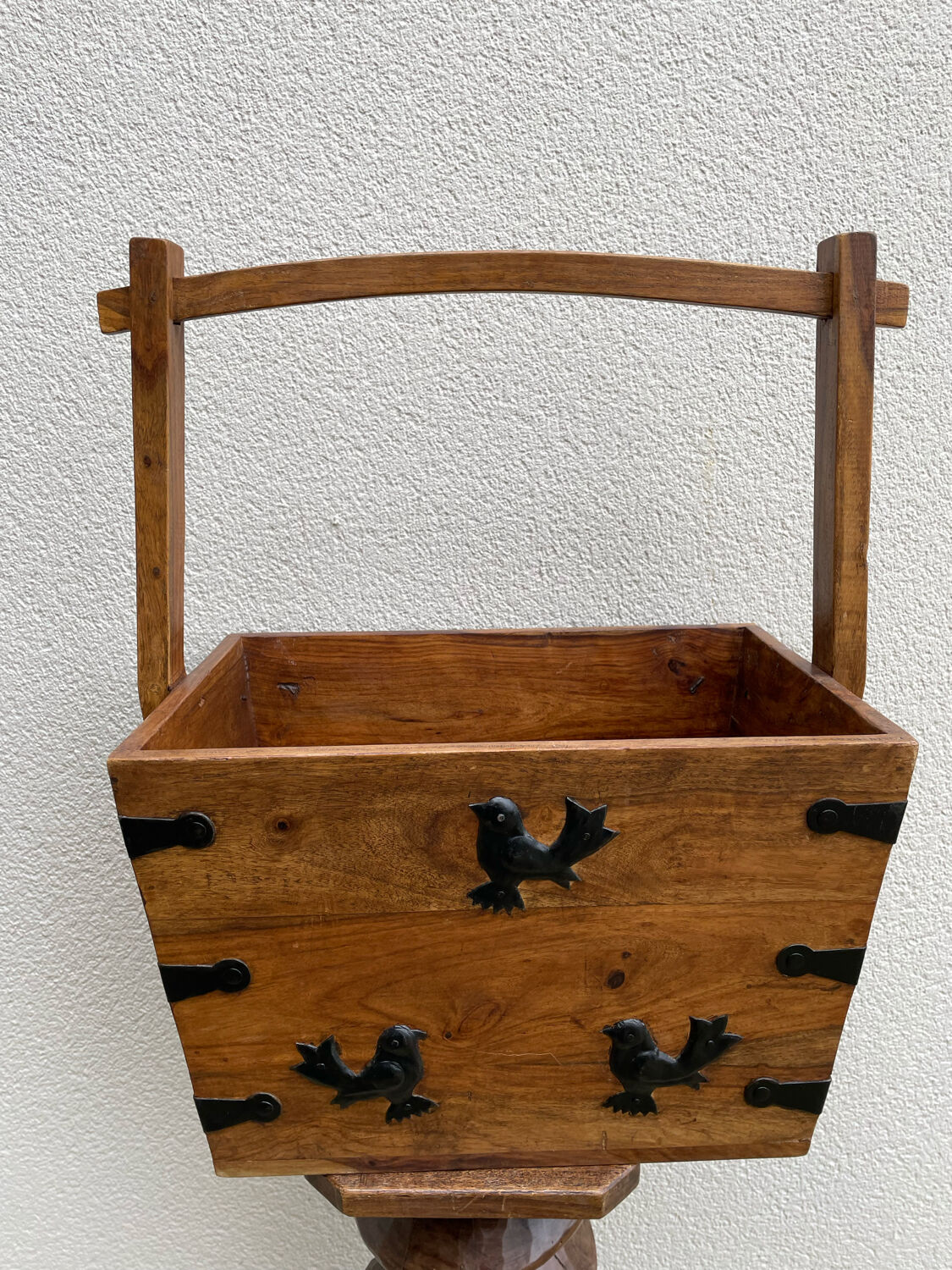 Wooden basket early XIX