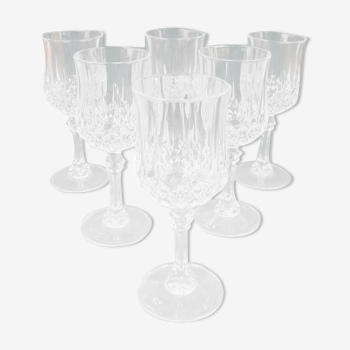 Crystal wine glasses of Arques