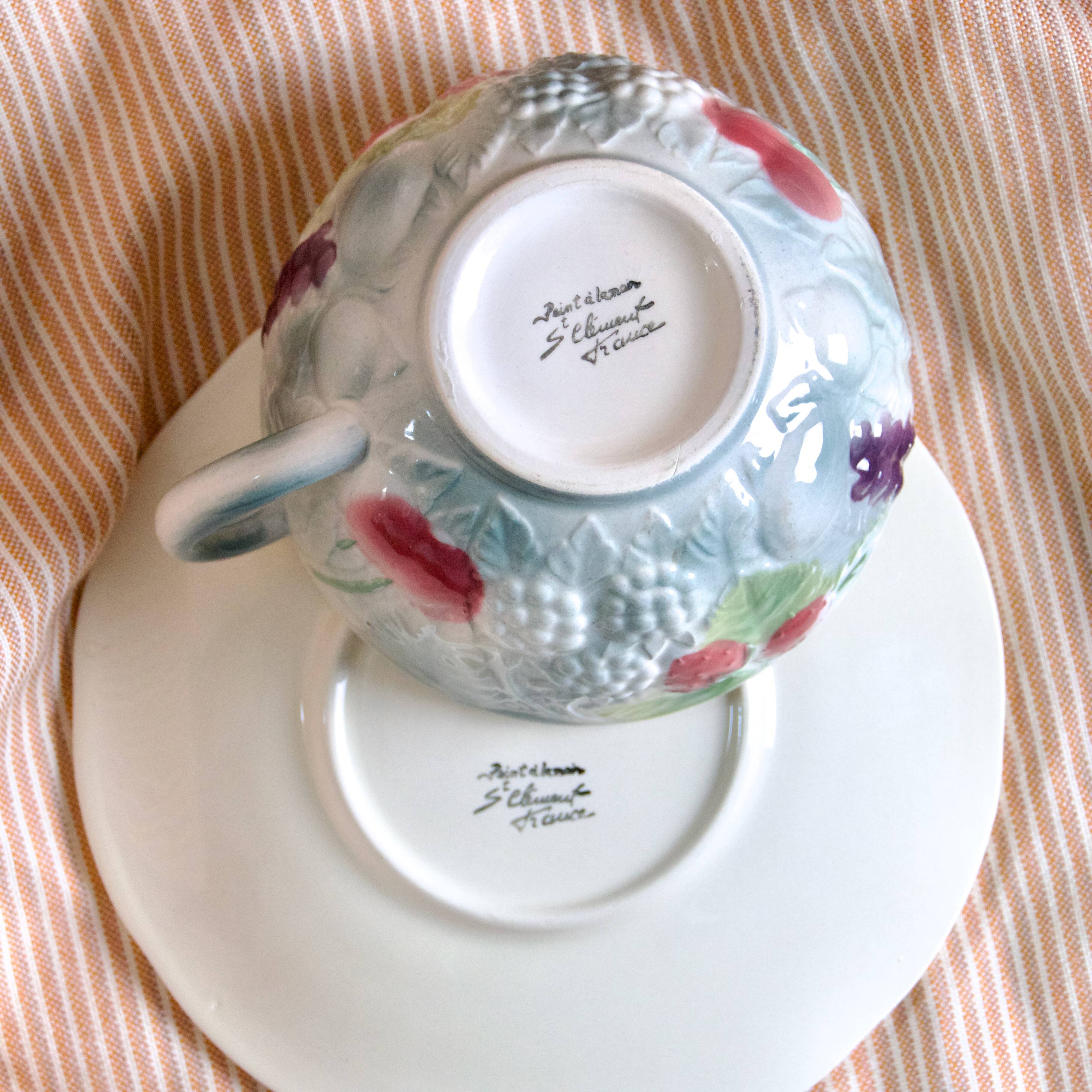 Large St Clément barbotine breakfast/chocolate mug