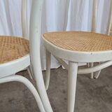 Ensemble de 6 chaises de salle à manger vintage de style Thonet : bois blanc et assise en cannage.