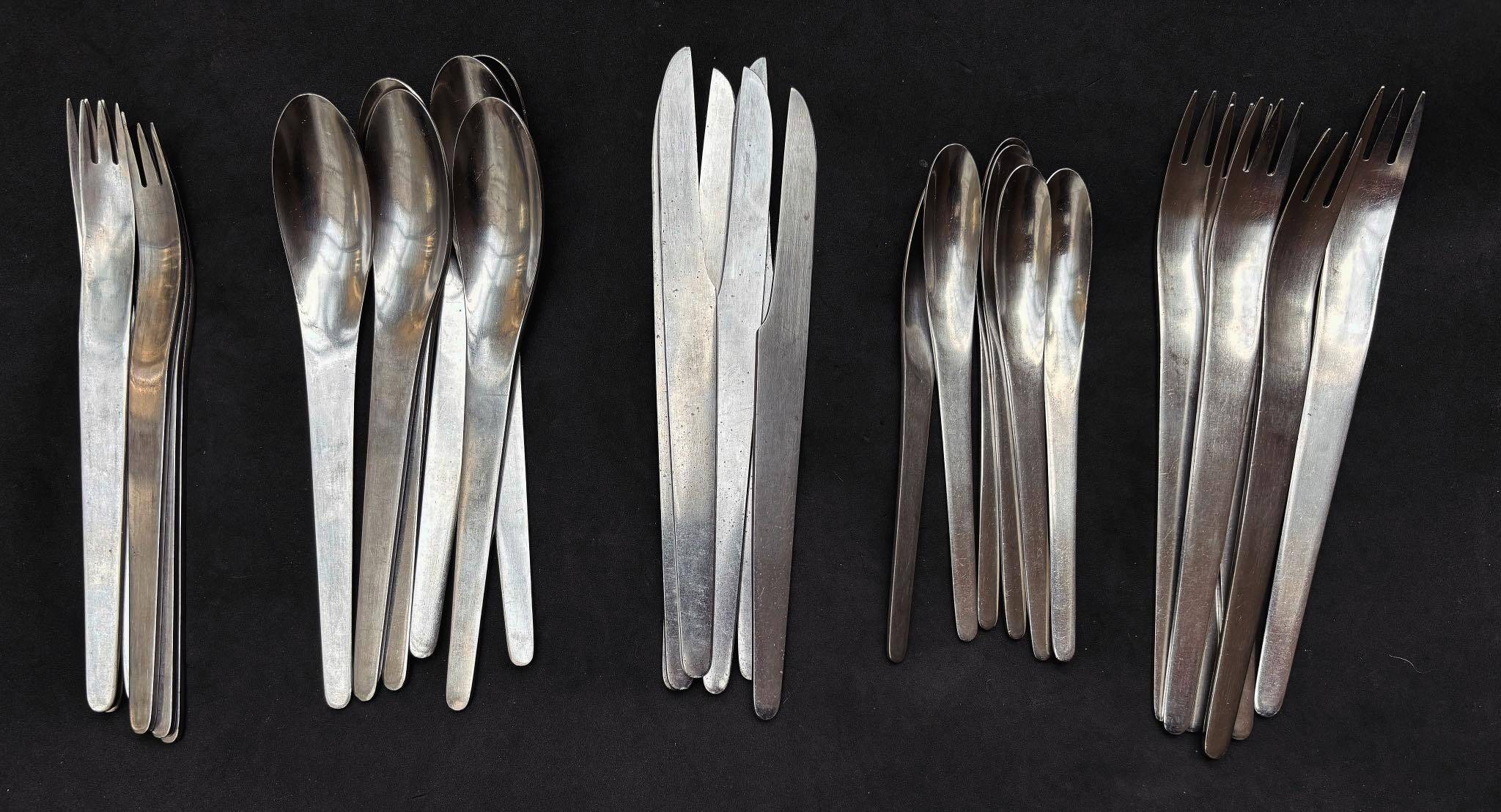 Set of 30 cutlery by Arne Jacobsen for Michelsen