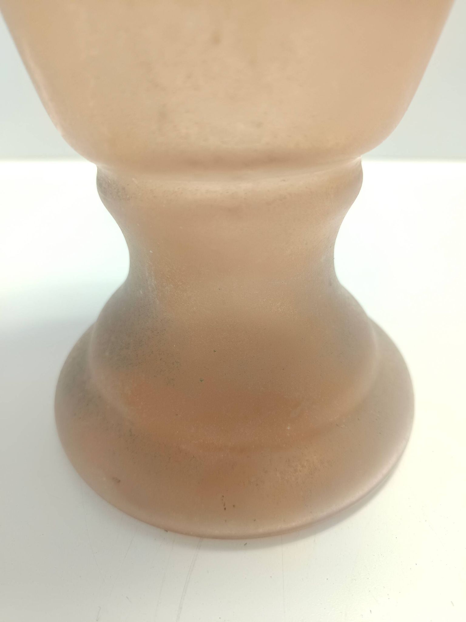 Peach Pink and White Scavo Glass Amphora Vase attr. to Seguso, Italy