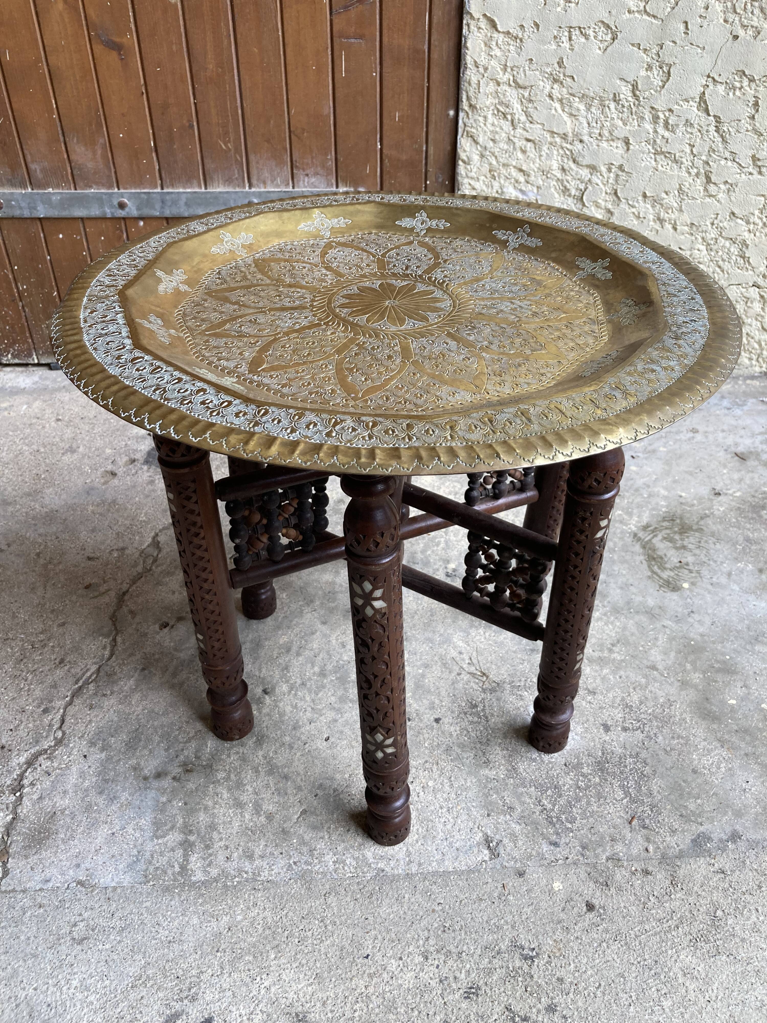 Table basse marocaine plateau cuivre