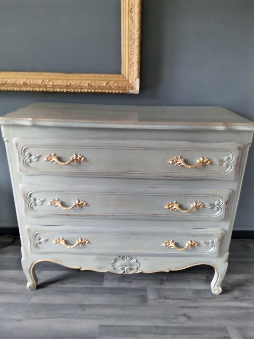 Louis XV-style patinated grey chest of drawers