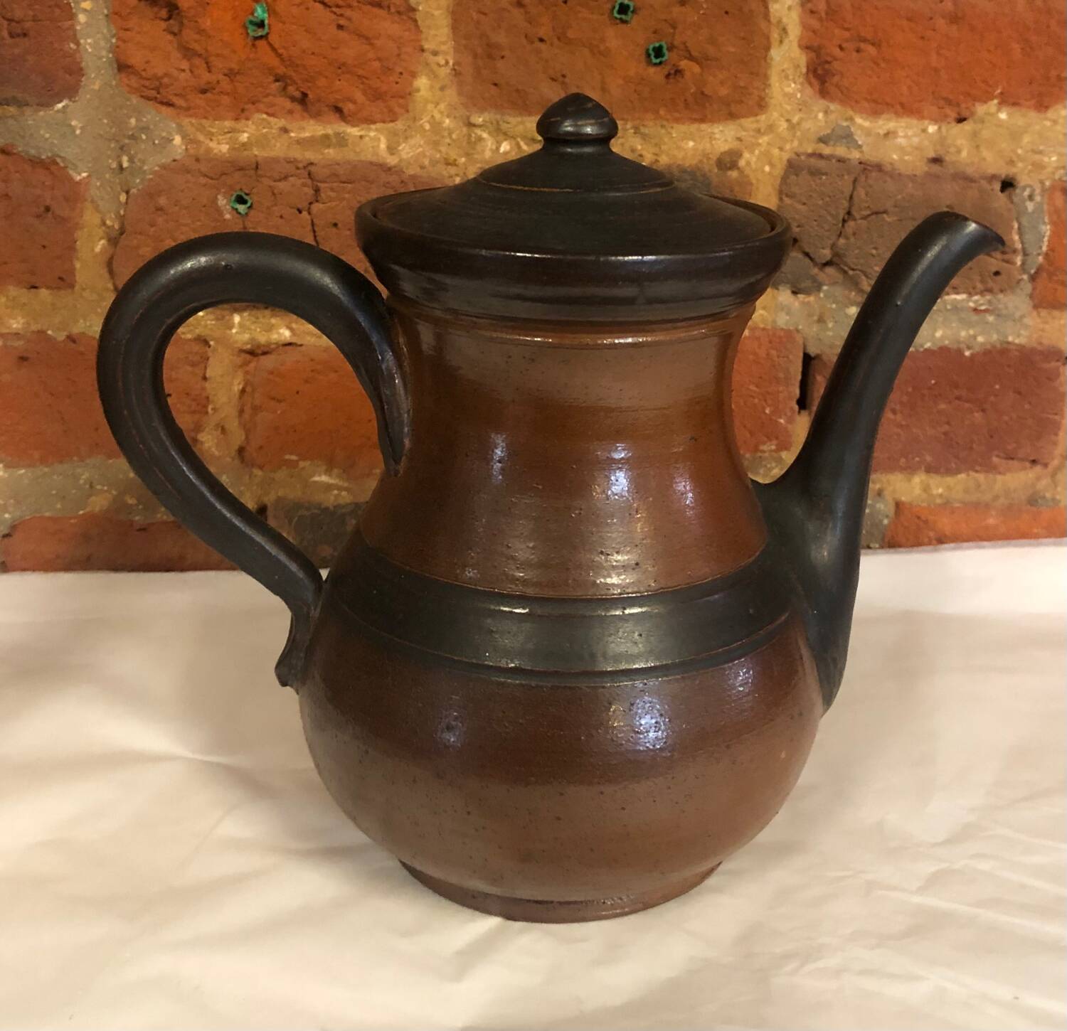 Teapot Valley Wieselthier in terracotta