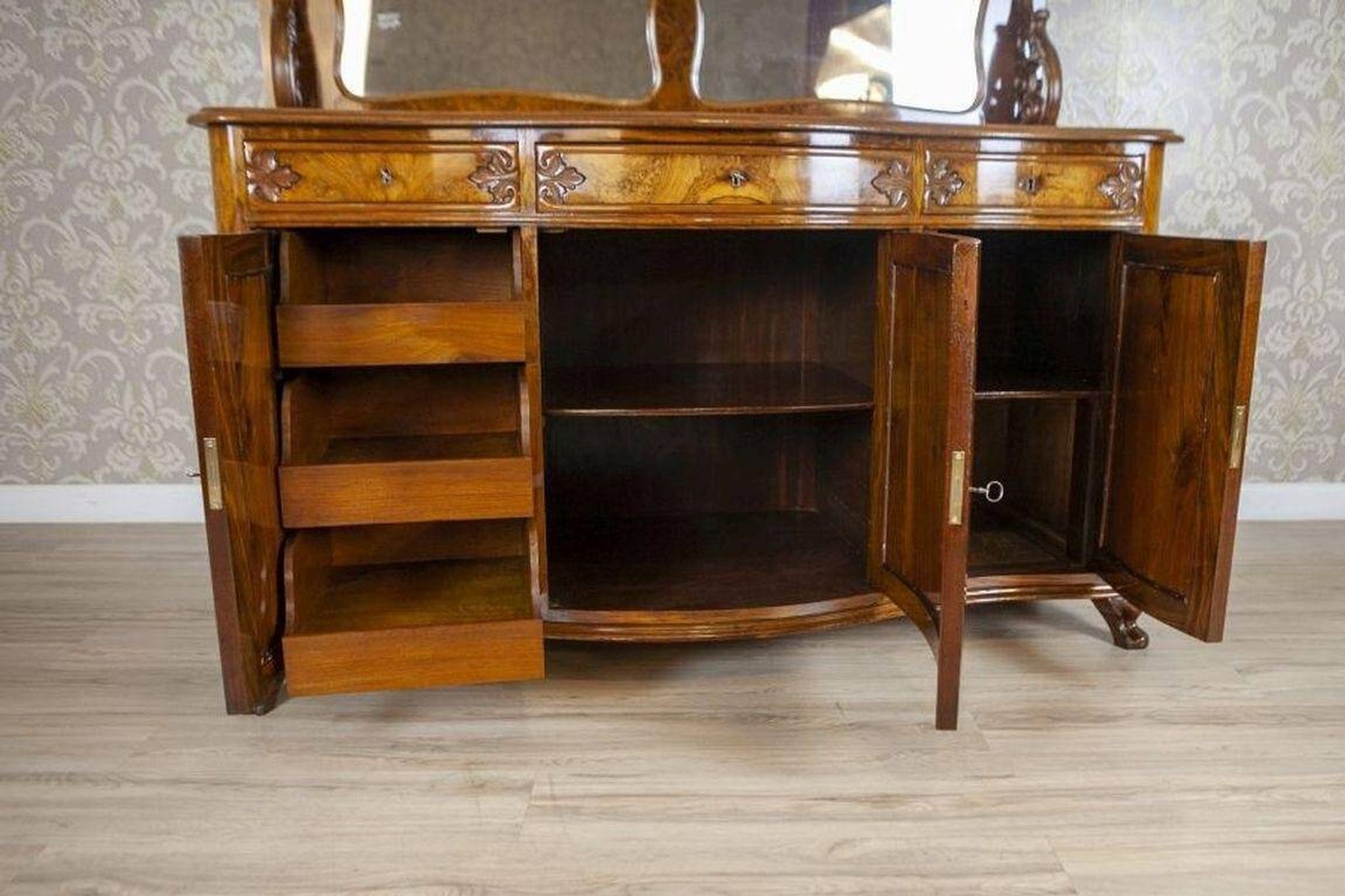 Buffet Rococo Revival en noyer et placage, 1850