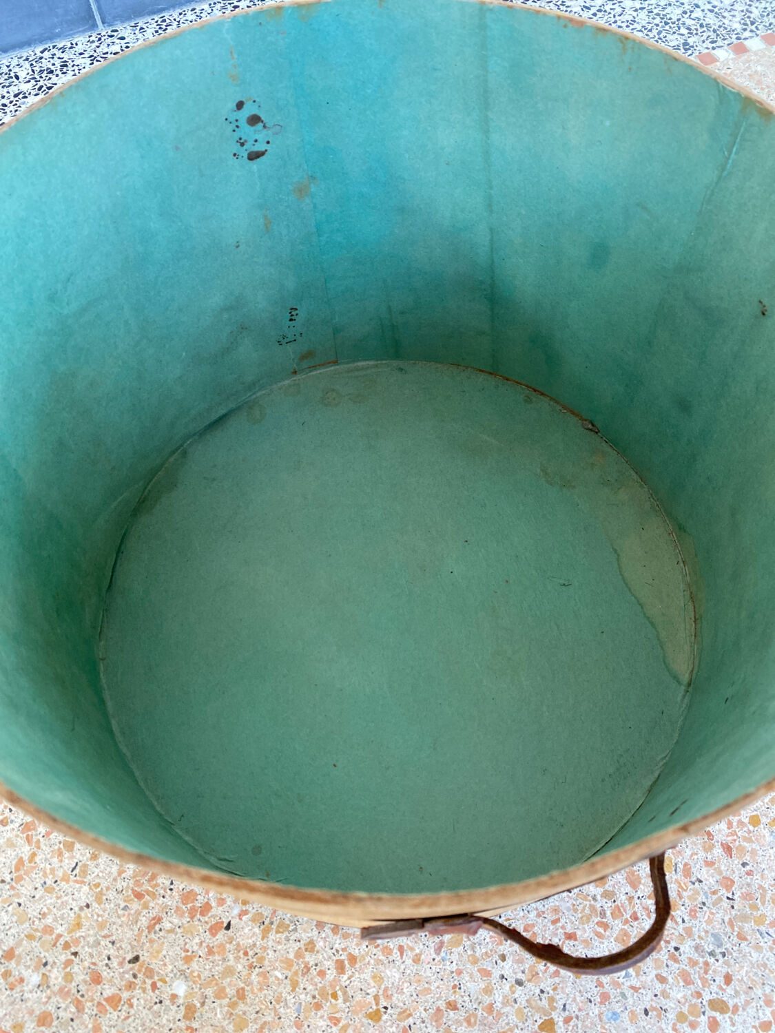 Wooden hat box early twentieth century