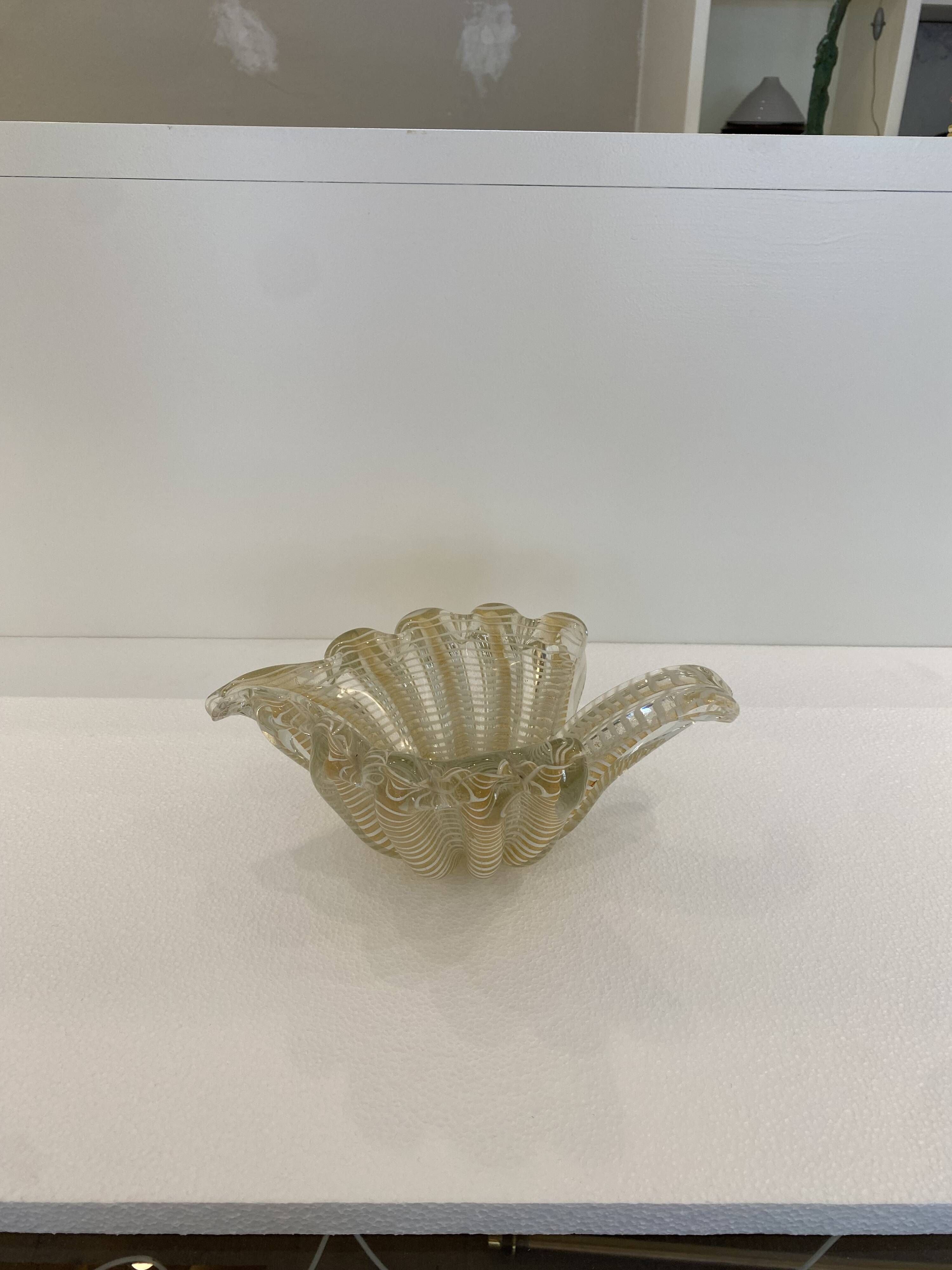 Murano Barovier 'Zebrati' Decor Glass Shell Bowl Hollywood Regency, 1960s
