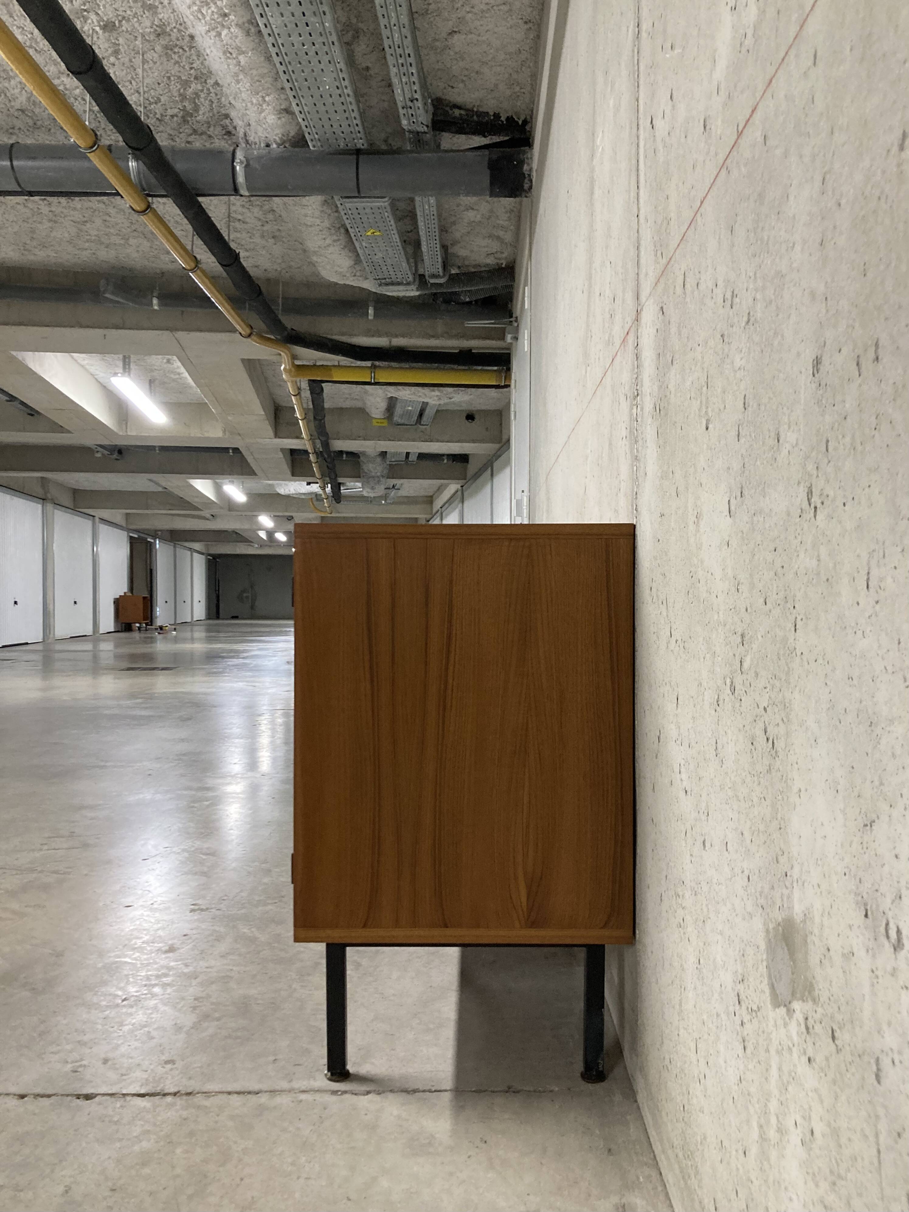 Buffet moderniste Antoine Philippon et Jacqueline Lecoq  vintage années 60