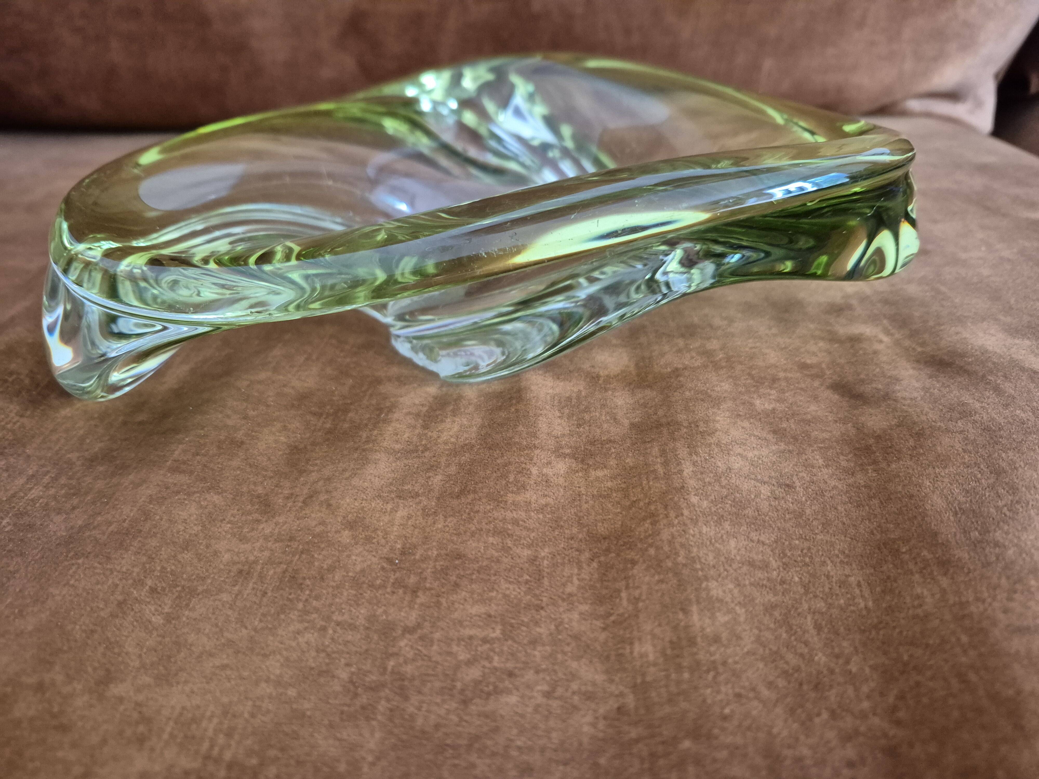 Art Deco ashtray in cut anise crystal