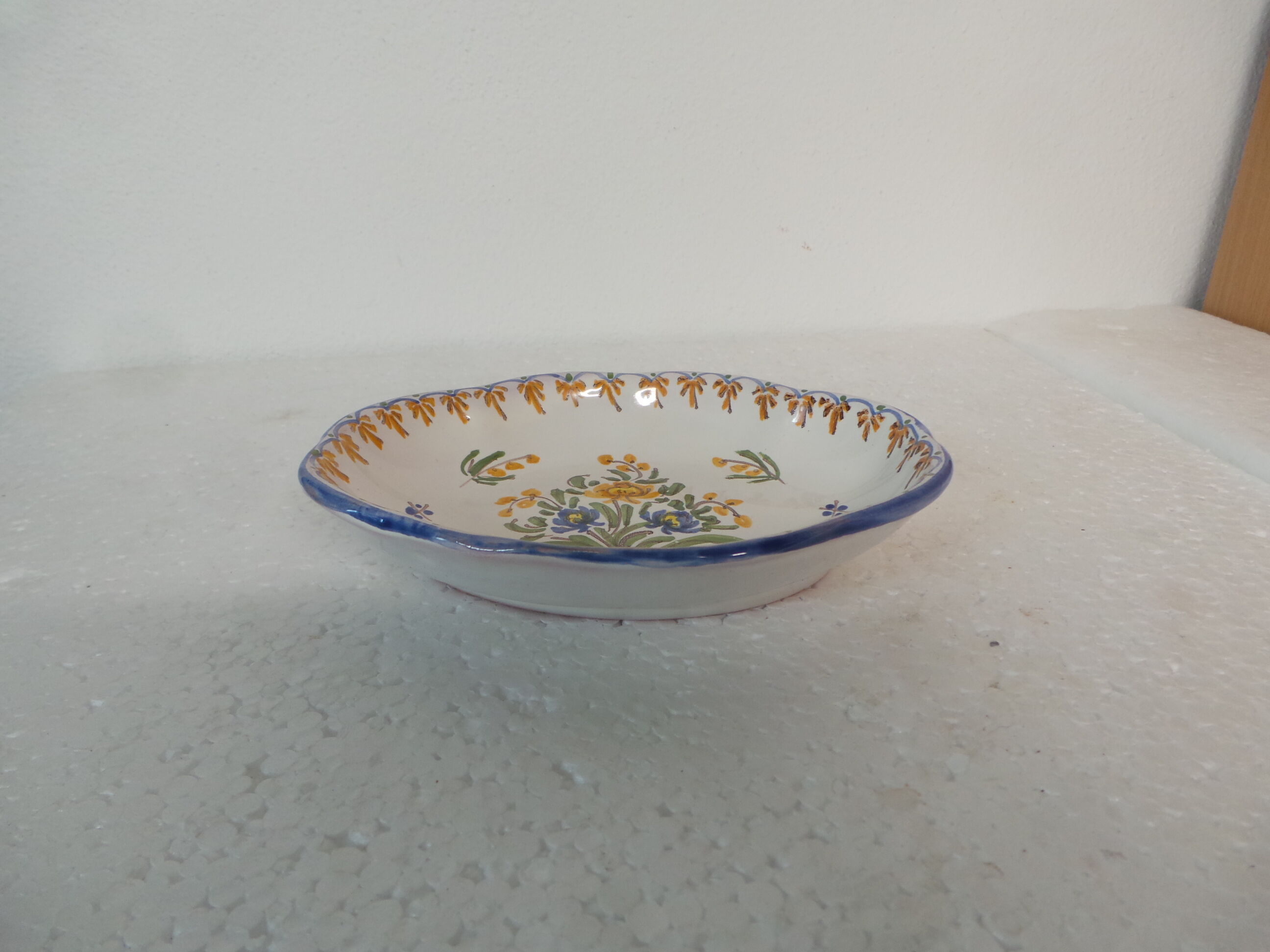 Faience Martres Tolosane Jodra handmade dish